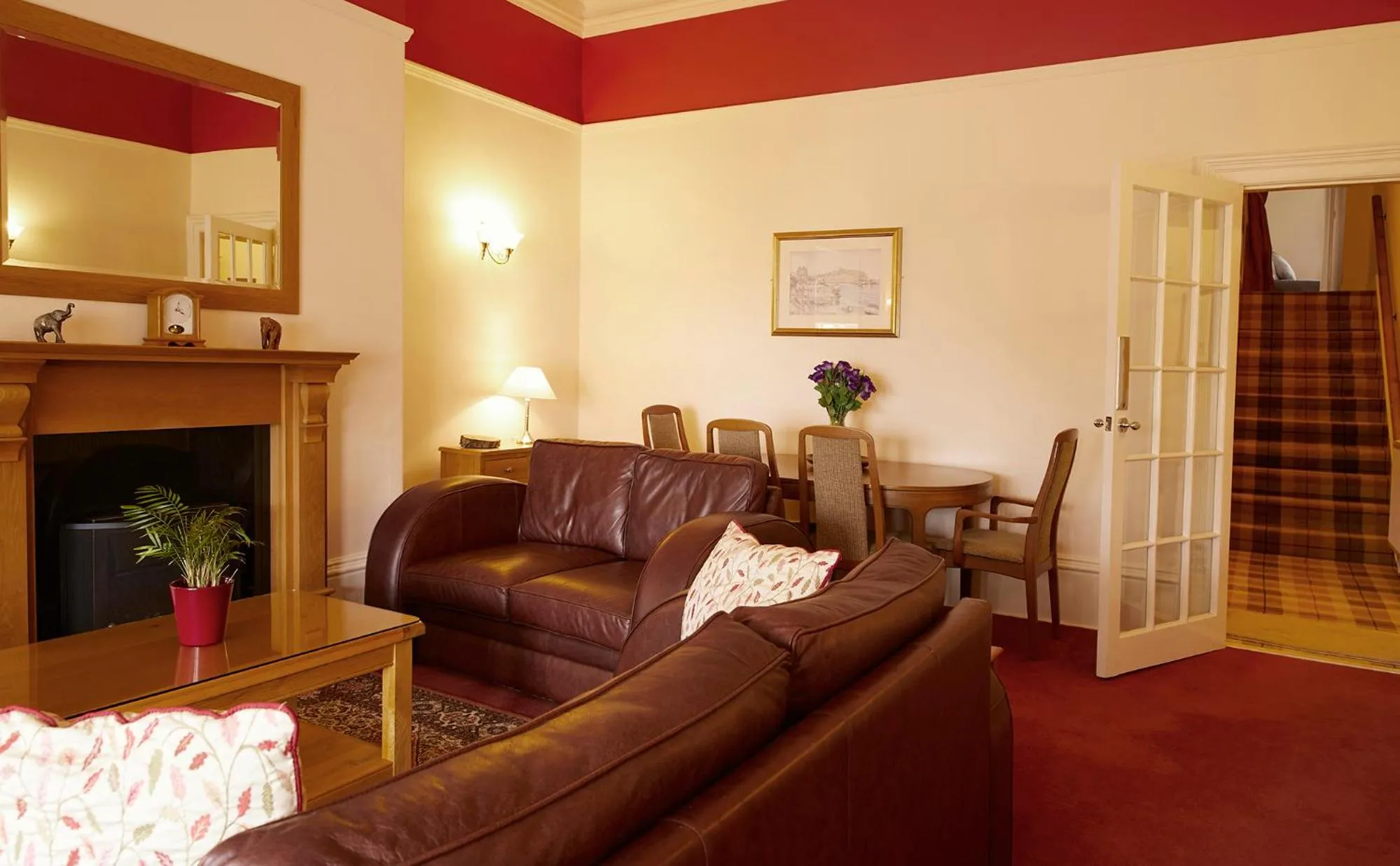 Living room in Mansion House