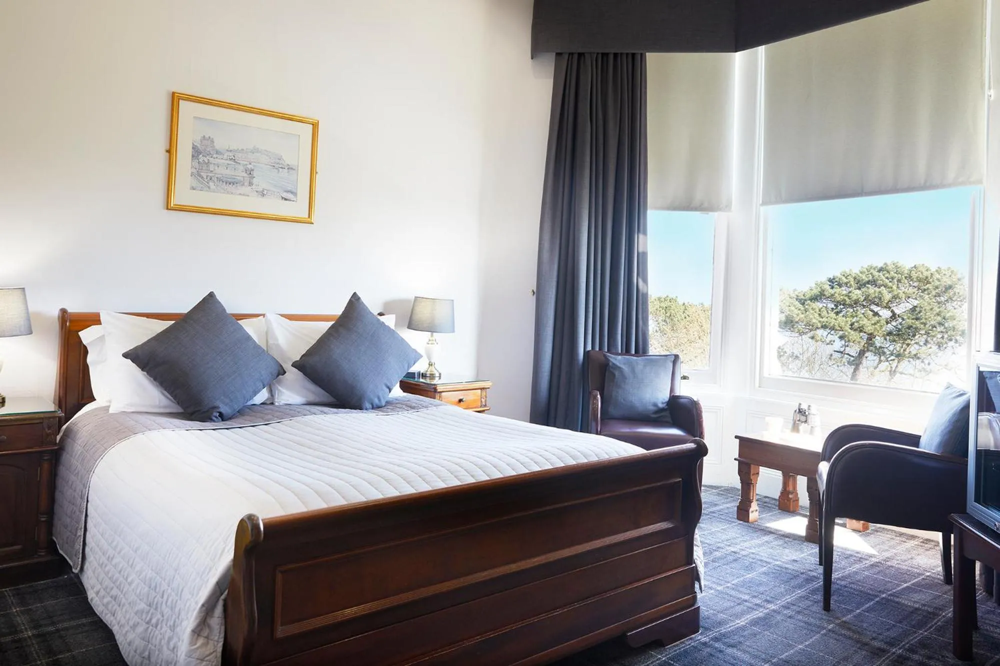 Bed in Mansion House