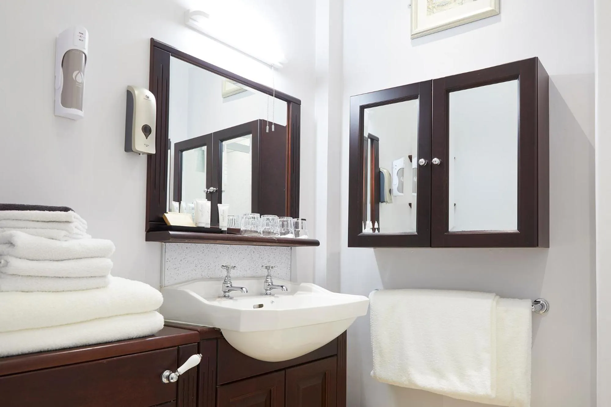 Bed in Mansion House