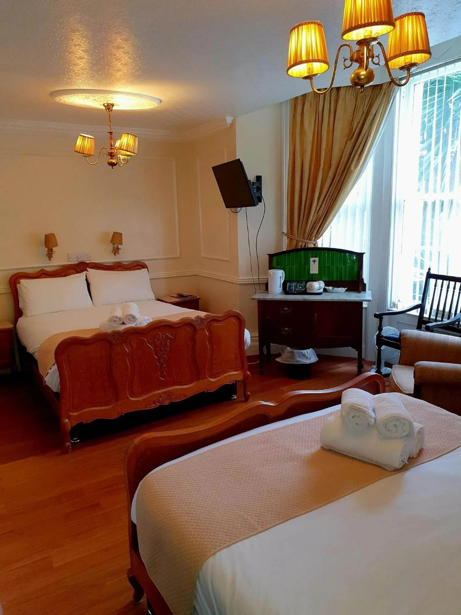 Bedroom, Bed in Rose Tor Hotel