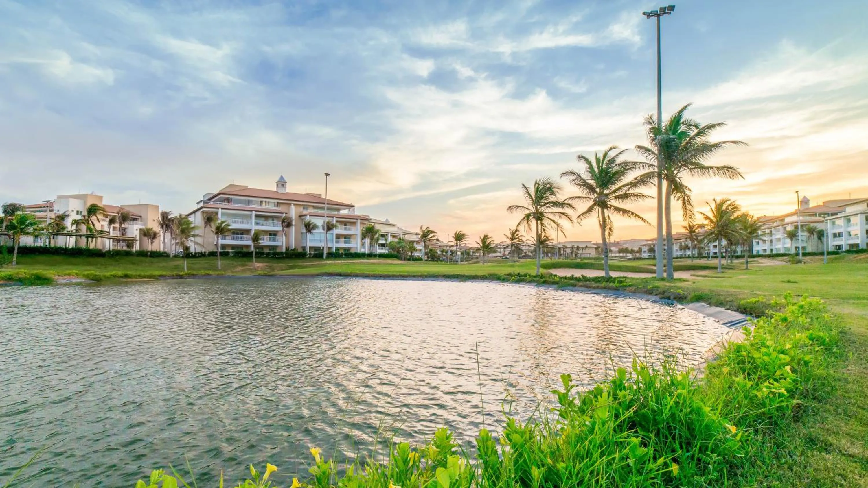 Lake view in Golf Ville Resort Brisa do Golf -Apartamentos e Cobertura