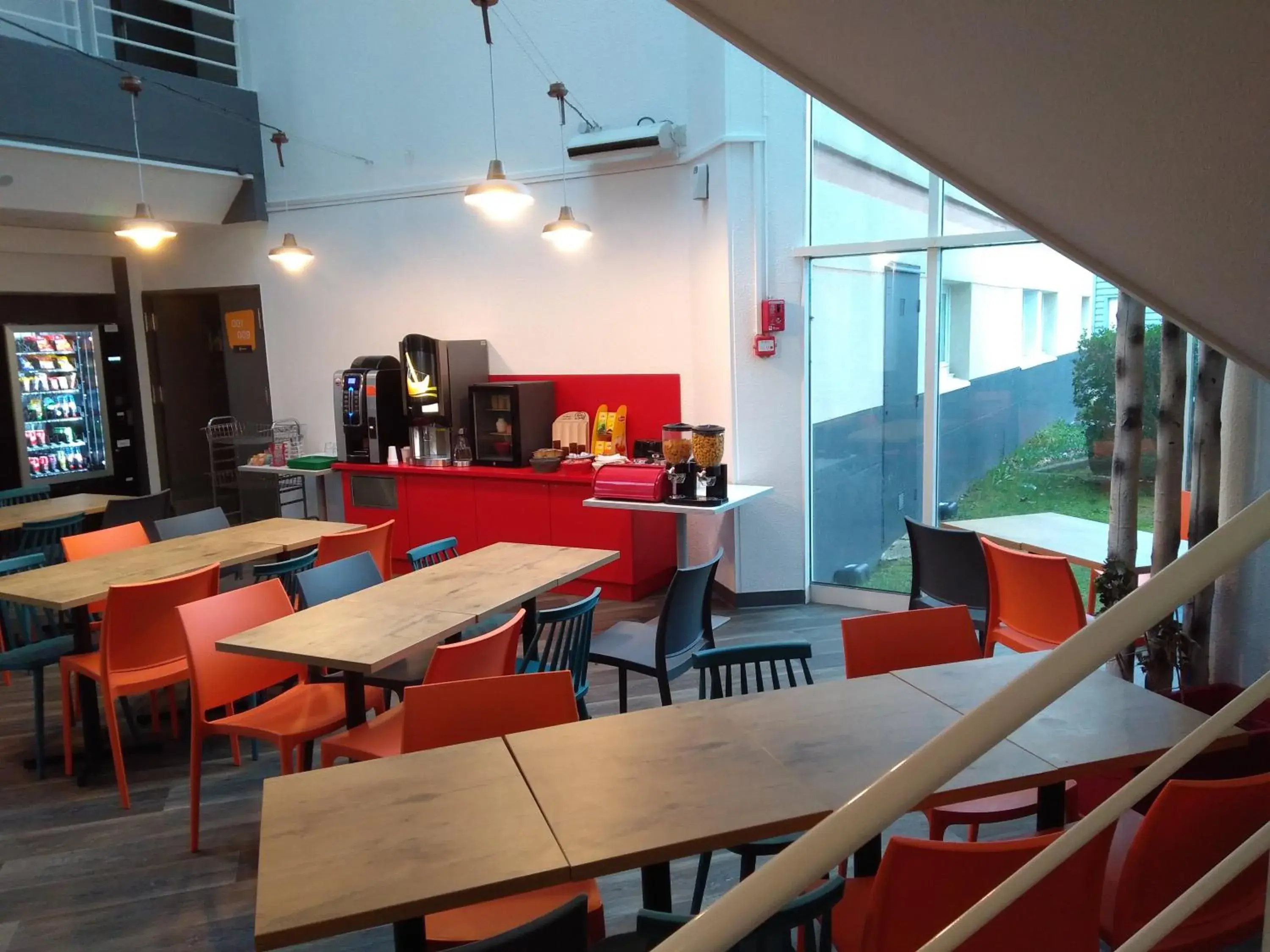 Lounge or bar in Hotel F1 Maurepas Lounge or bar in Hotel F1 Maurepas