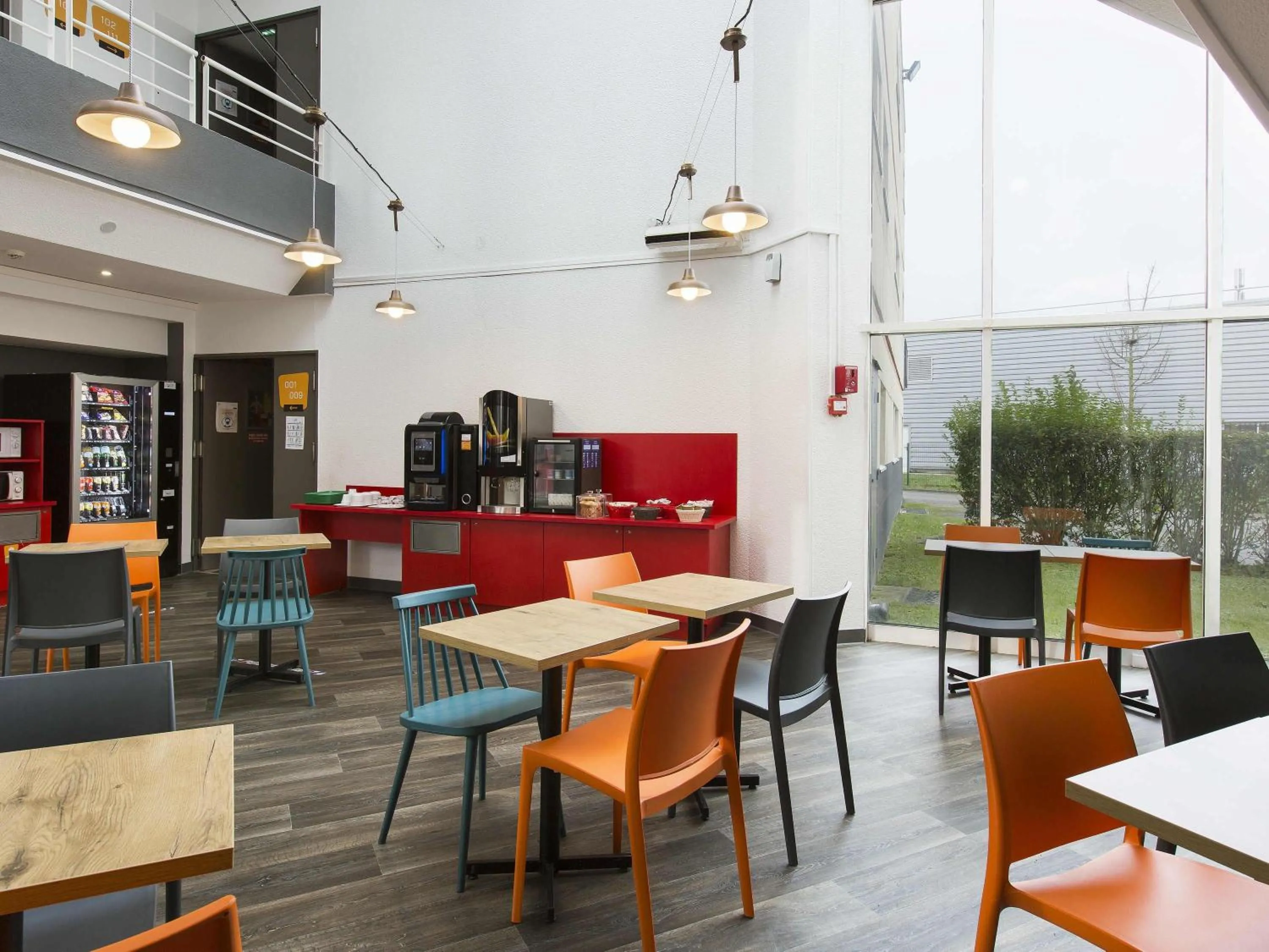 Property building in Hotel F1 Maurepas