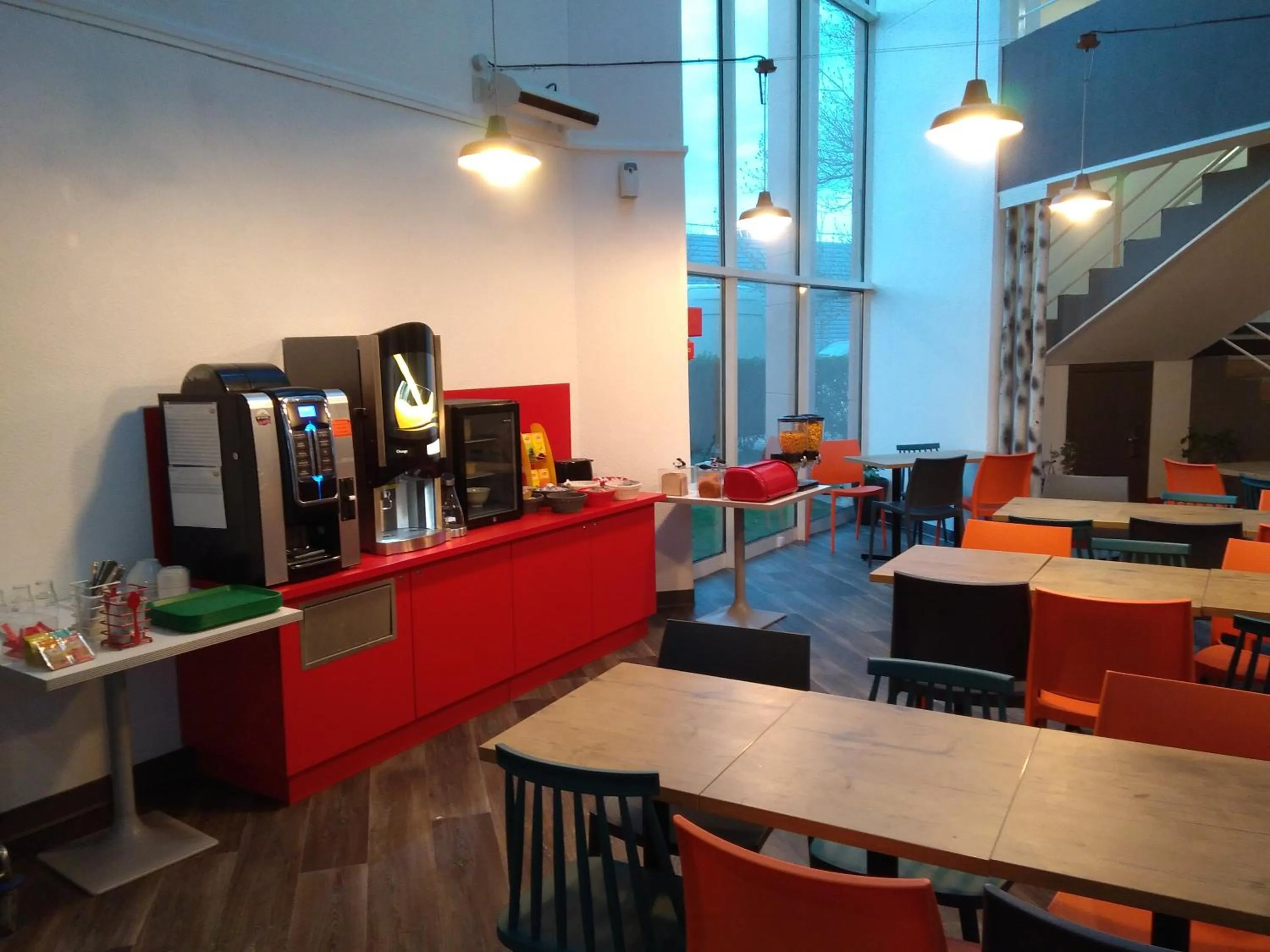 Buffet breakfast in Hotel F1 Maurepas