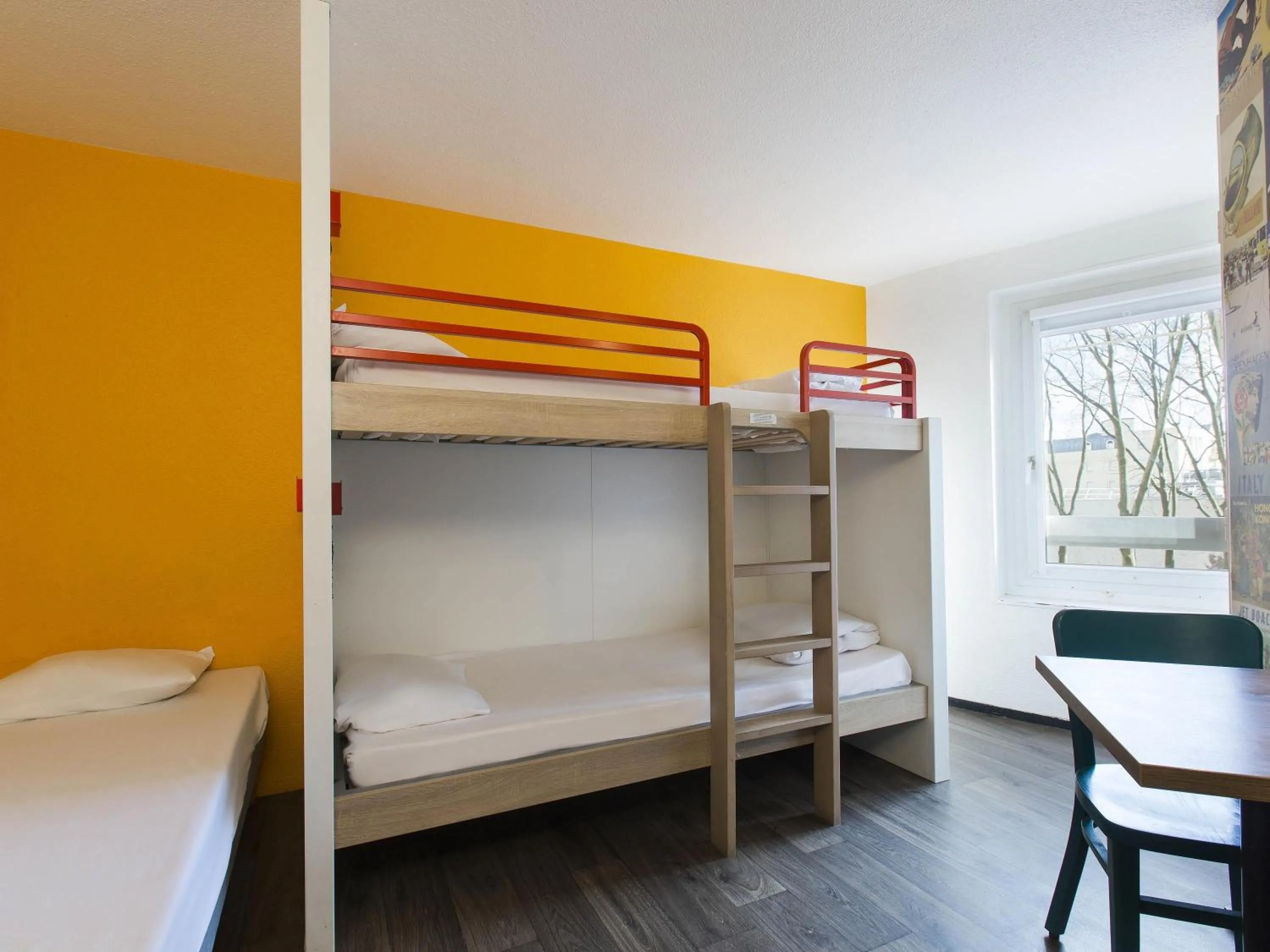 Bedroom, Bed in hotelF1 Cergy