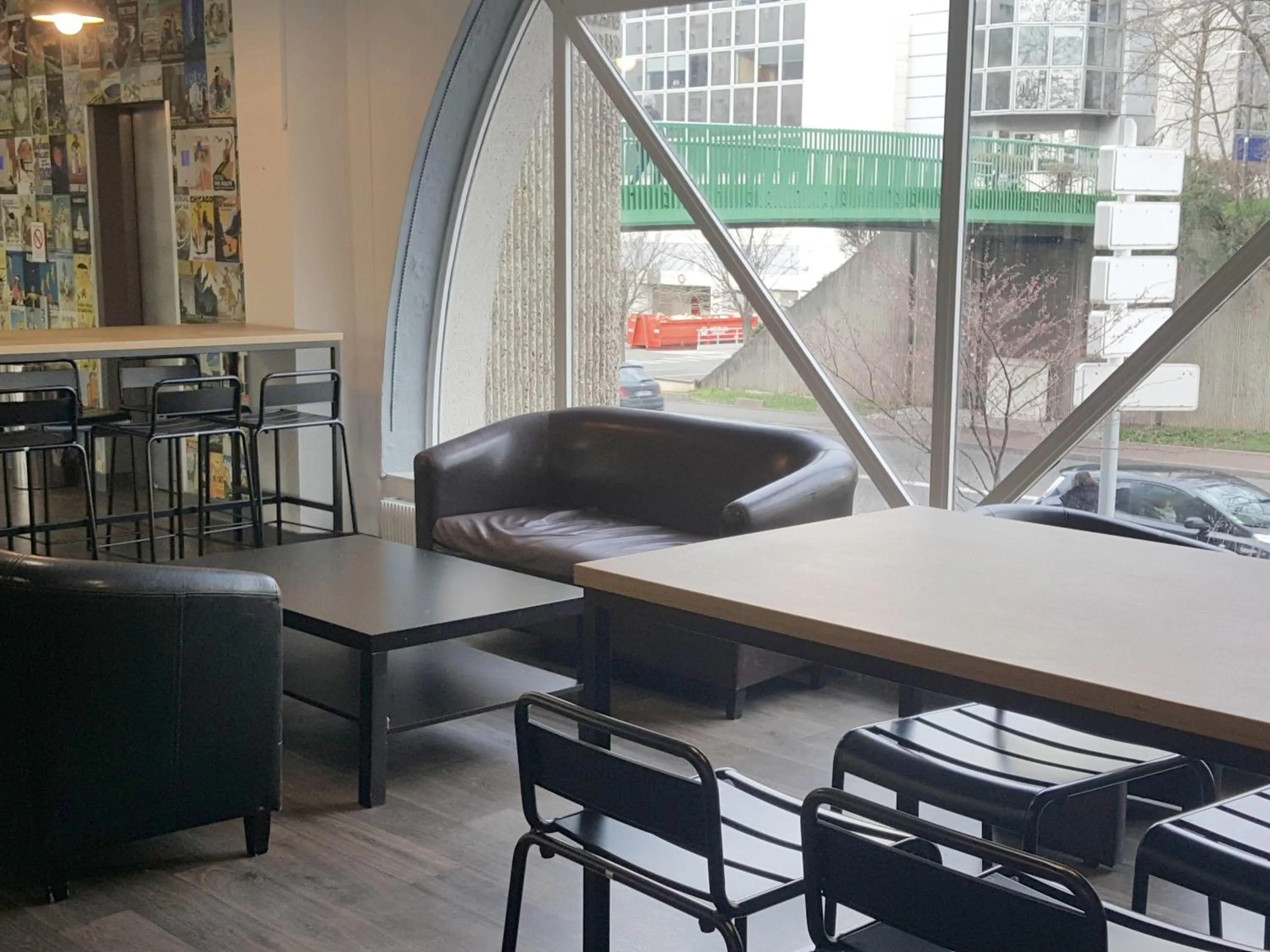 Property building in hotelF1 Cergy