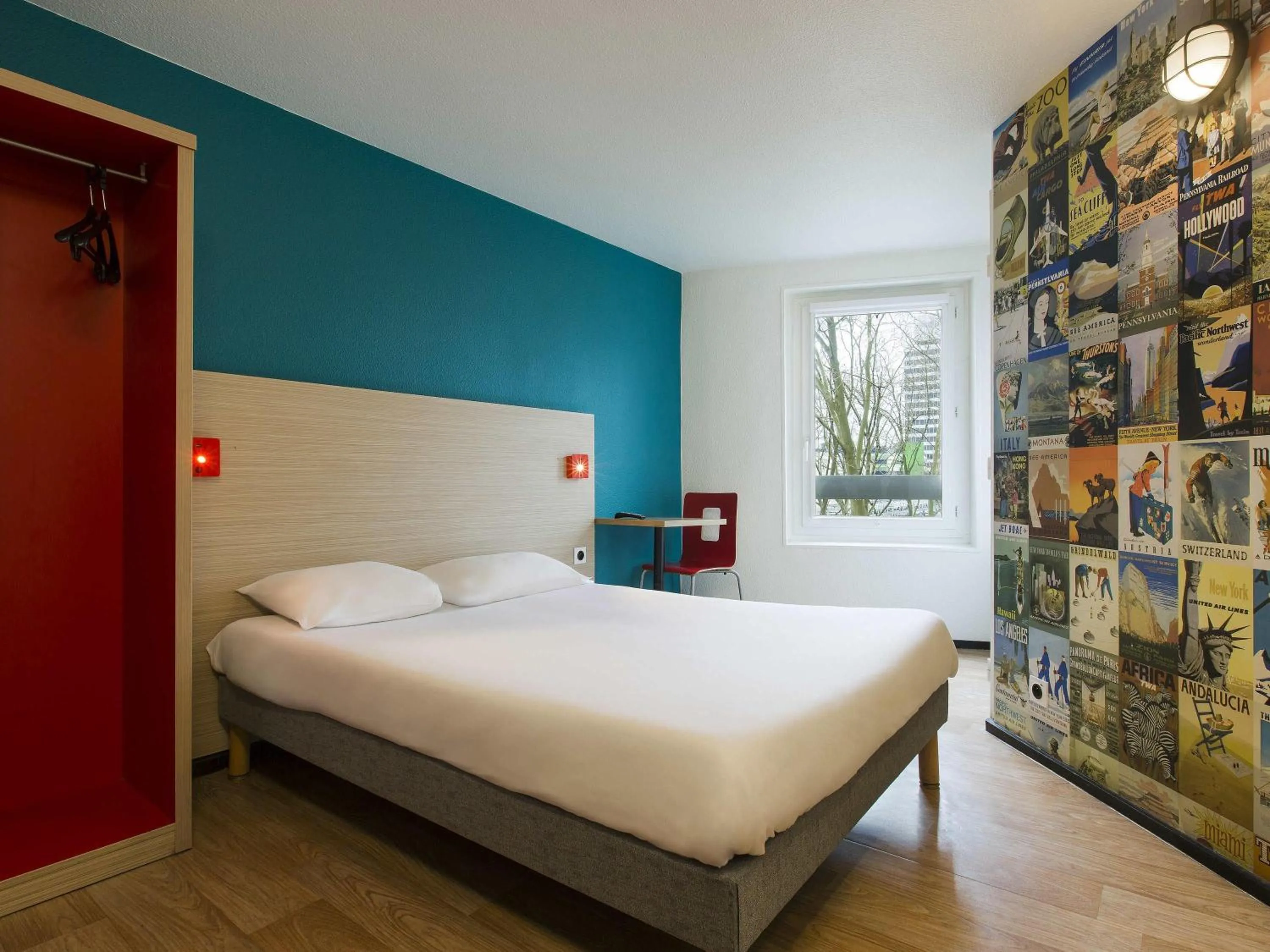 Bedroom, Bed in hotelF1 Cergy