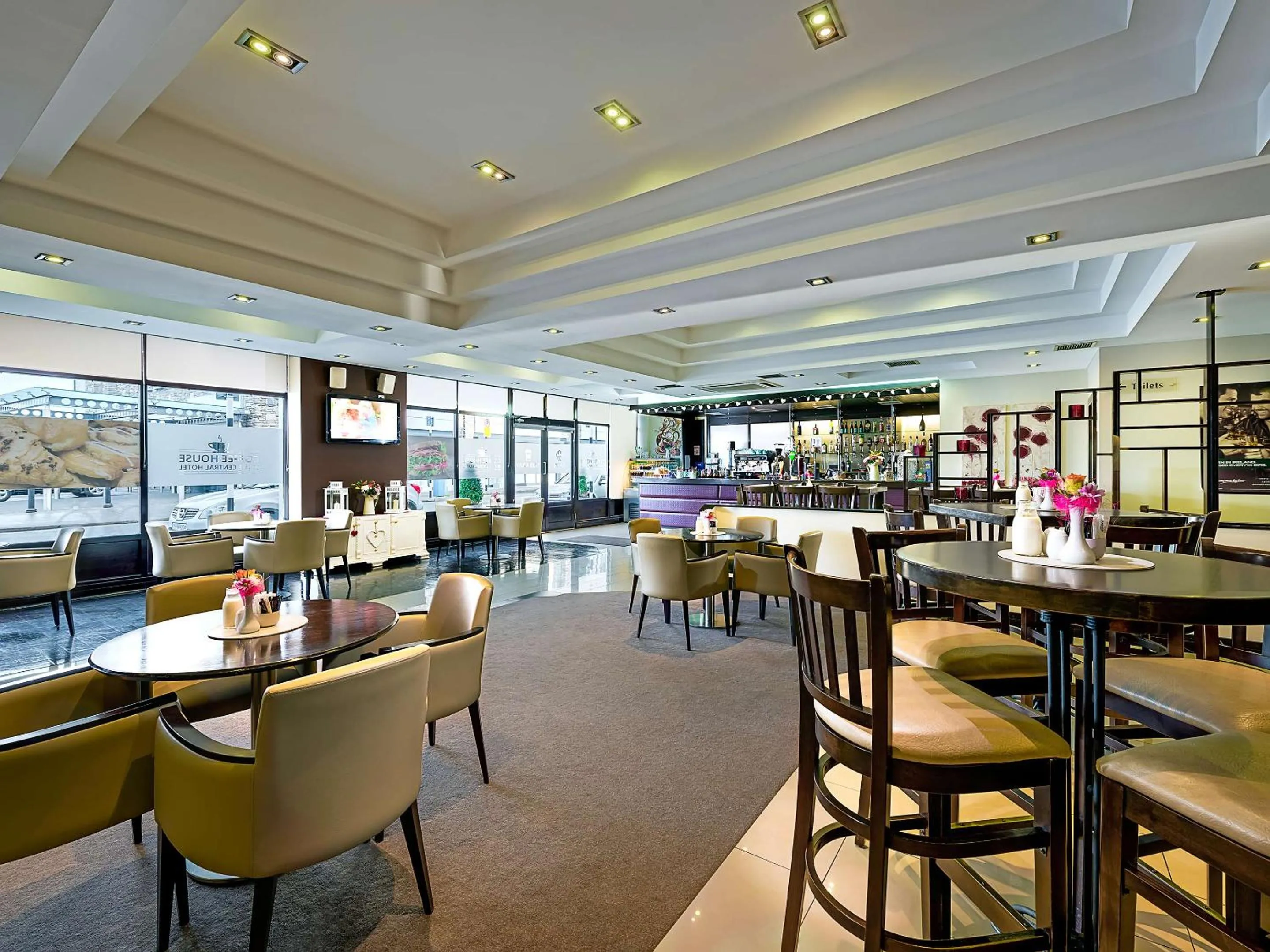 Lounge or bar in Central Hotel Tullamore