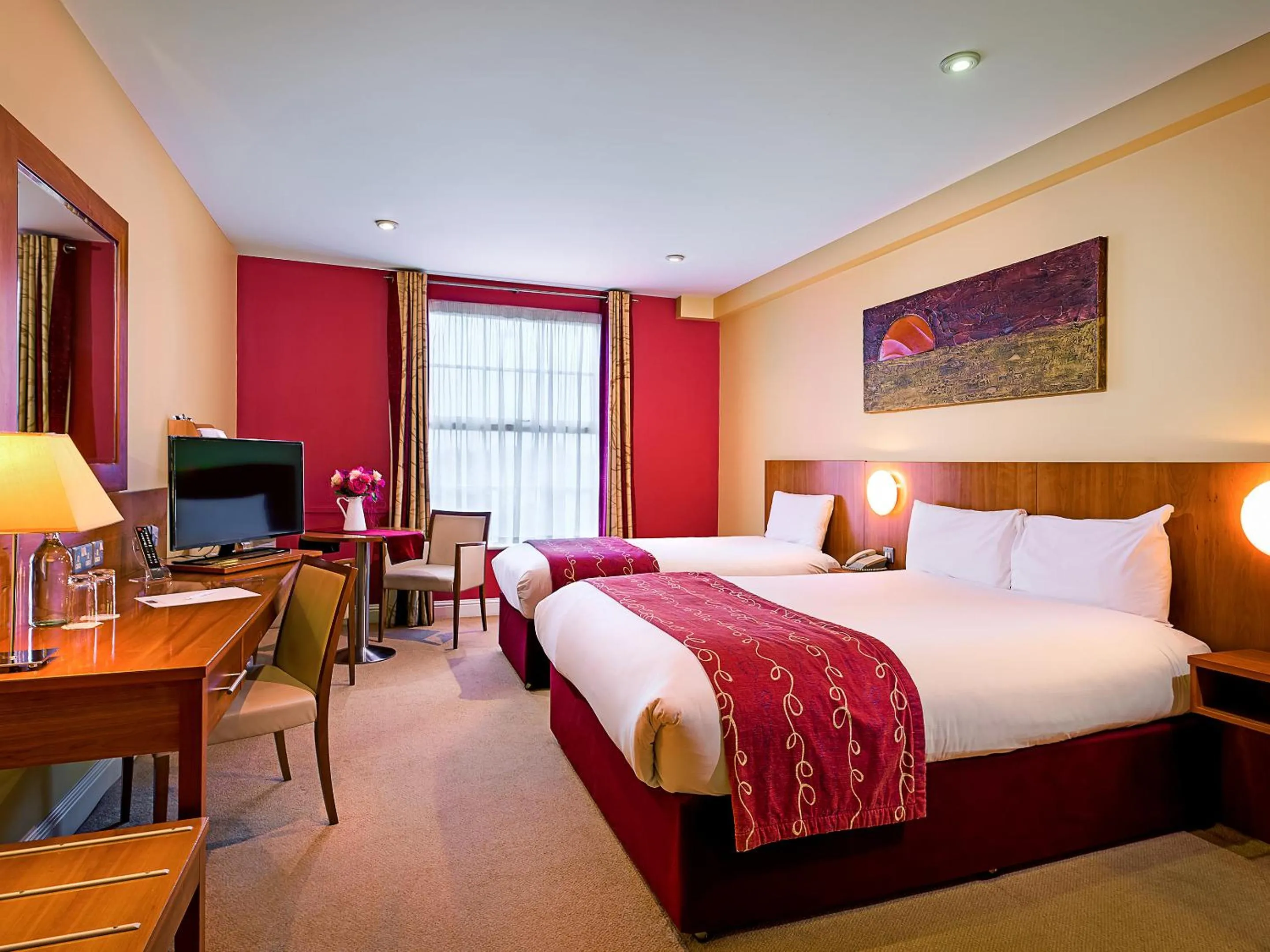 Bedroom, Bed in Central Hotel Tullamore
