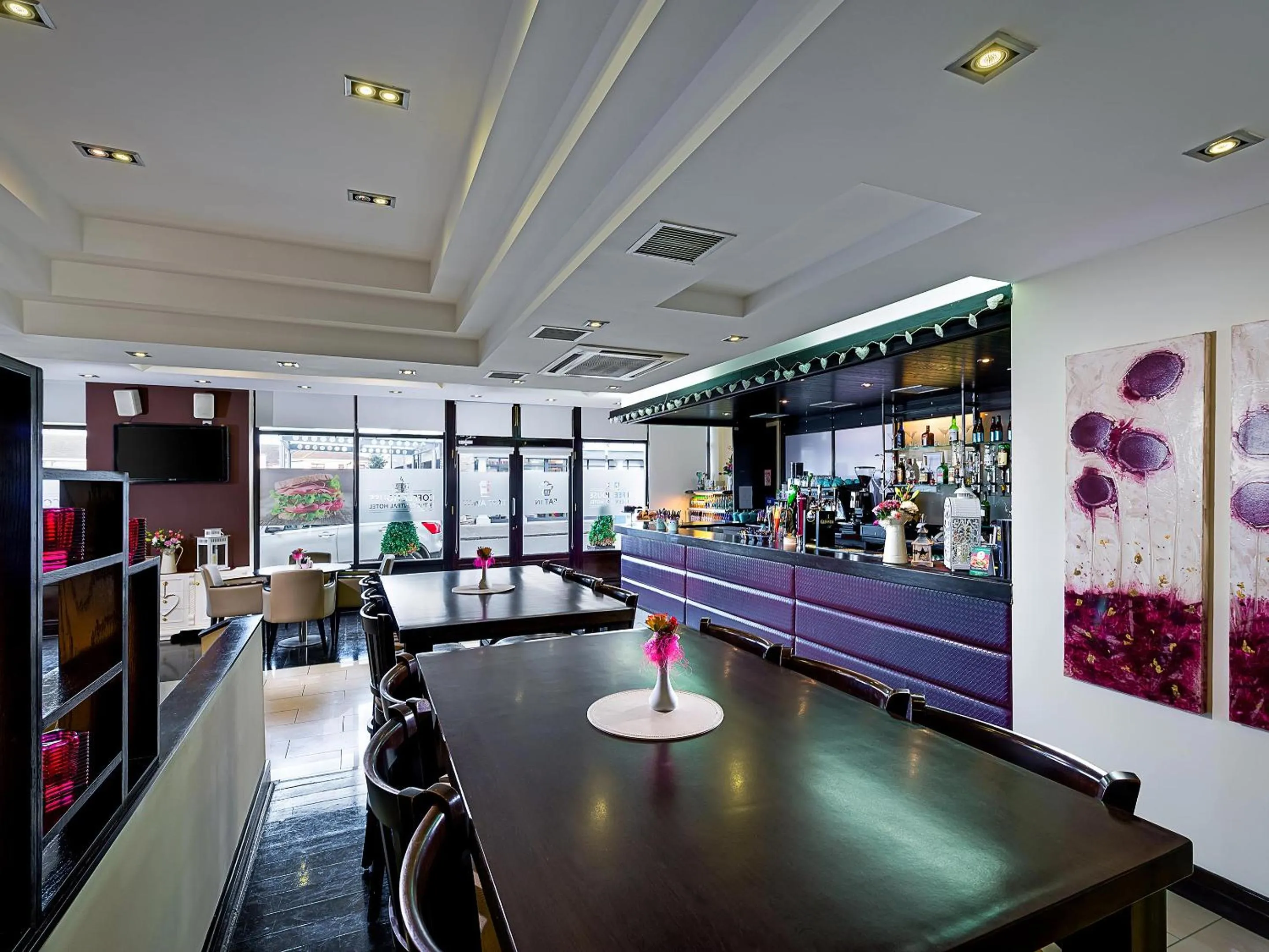 Lounge or bar in Central Hotel Tullamore