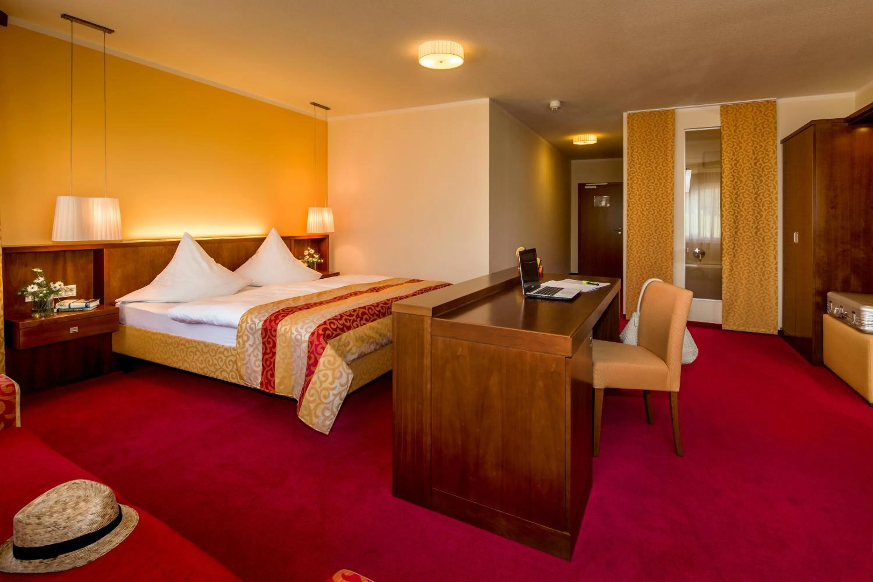 Photo of the whole room, Bed in Hotel-Restaurant Distlerhof