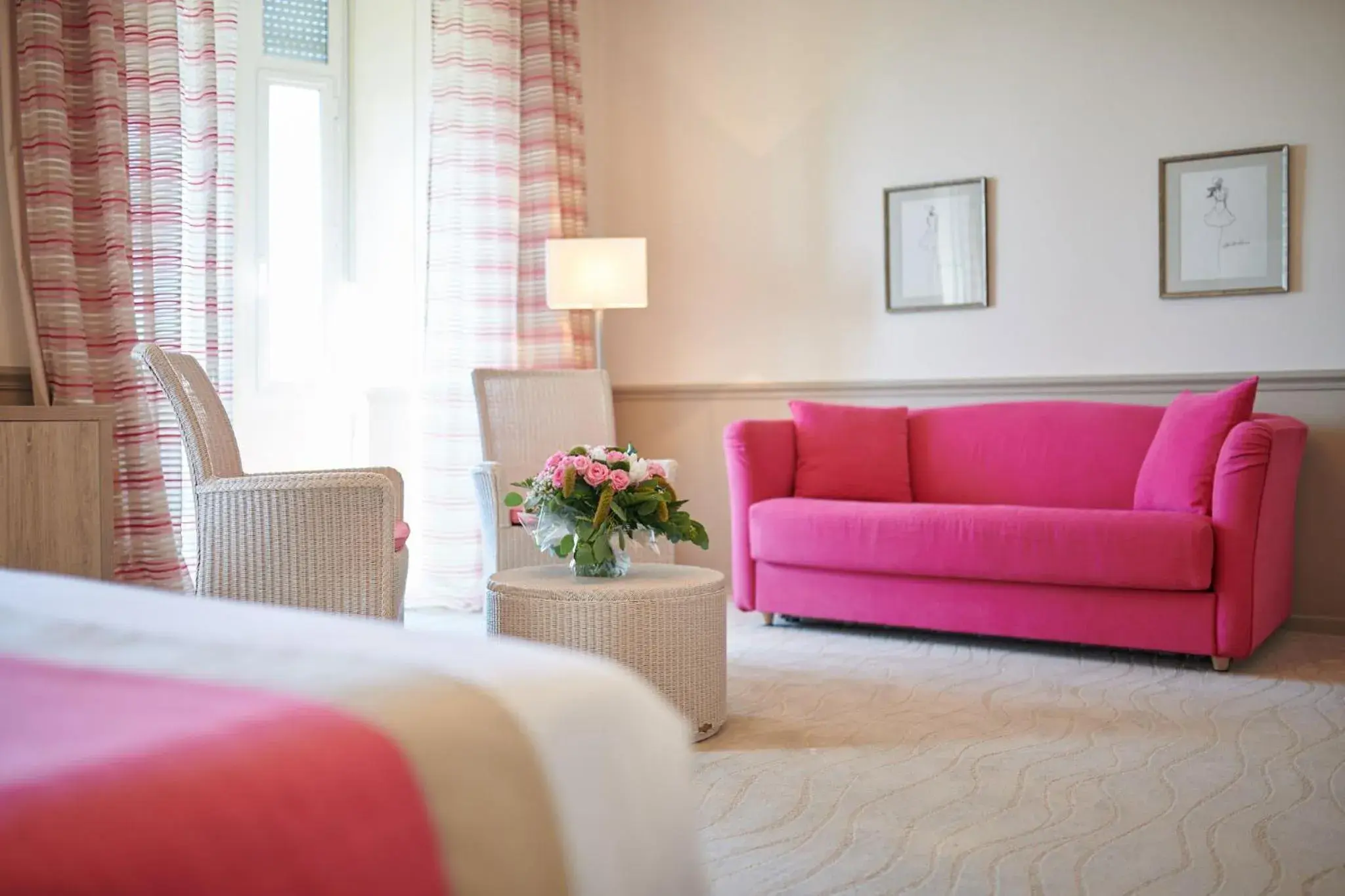 Bedroom, Bed in Hôtel Vacances Bleues Royal Westminster Bedroom, Bed in Hôtel Vacances Bleues Royal Westminster