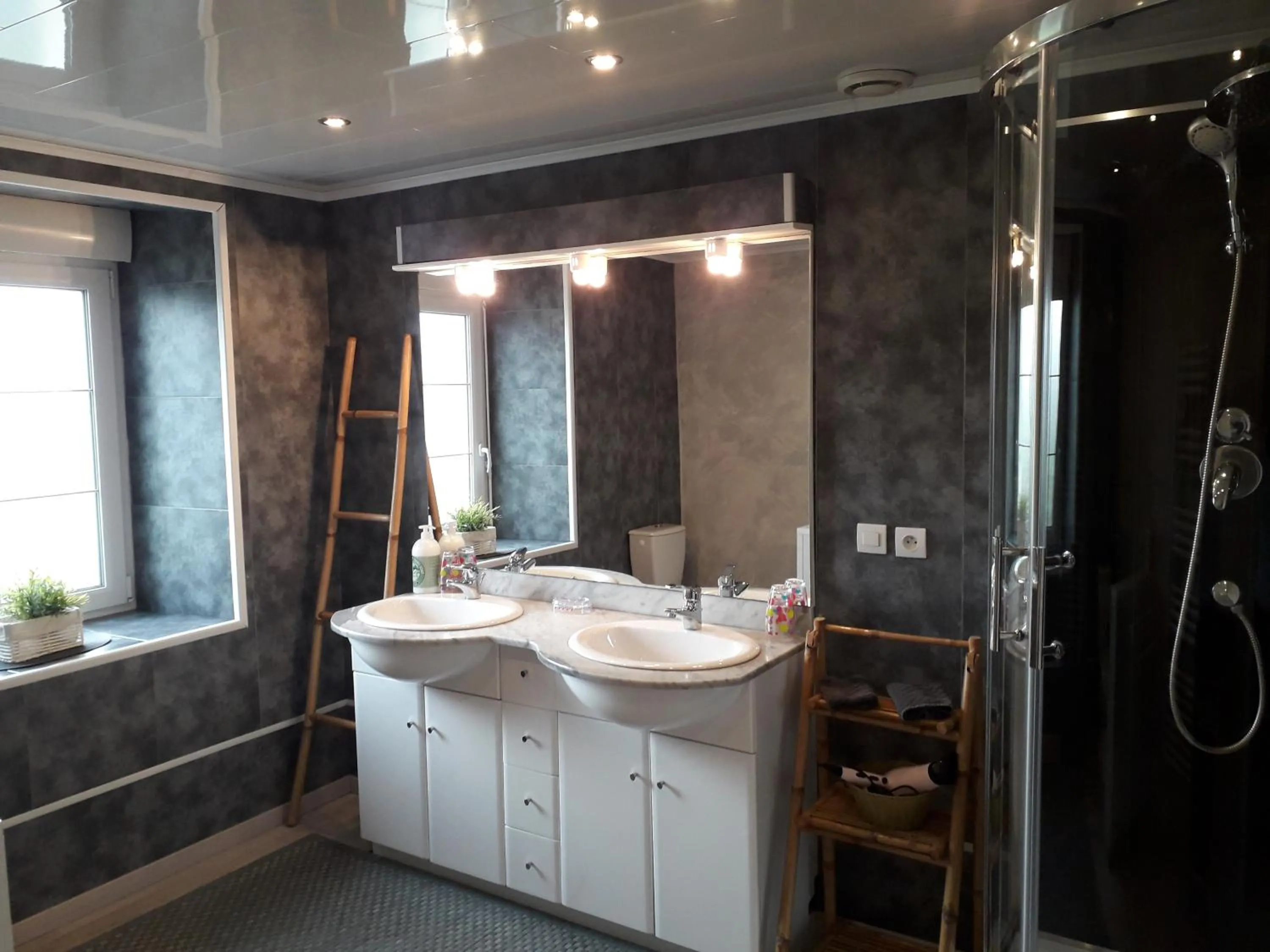 Bathroom in Gite familial à Carentan