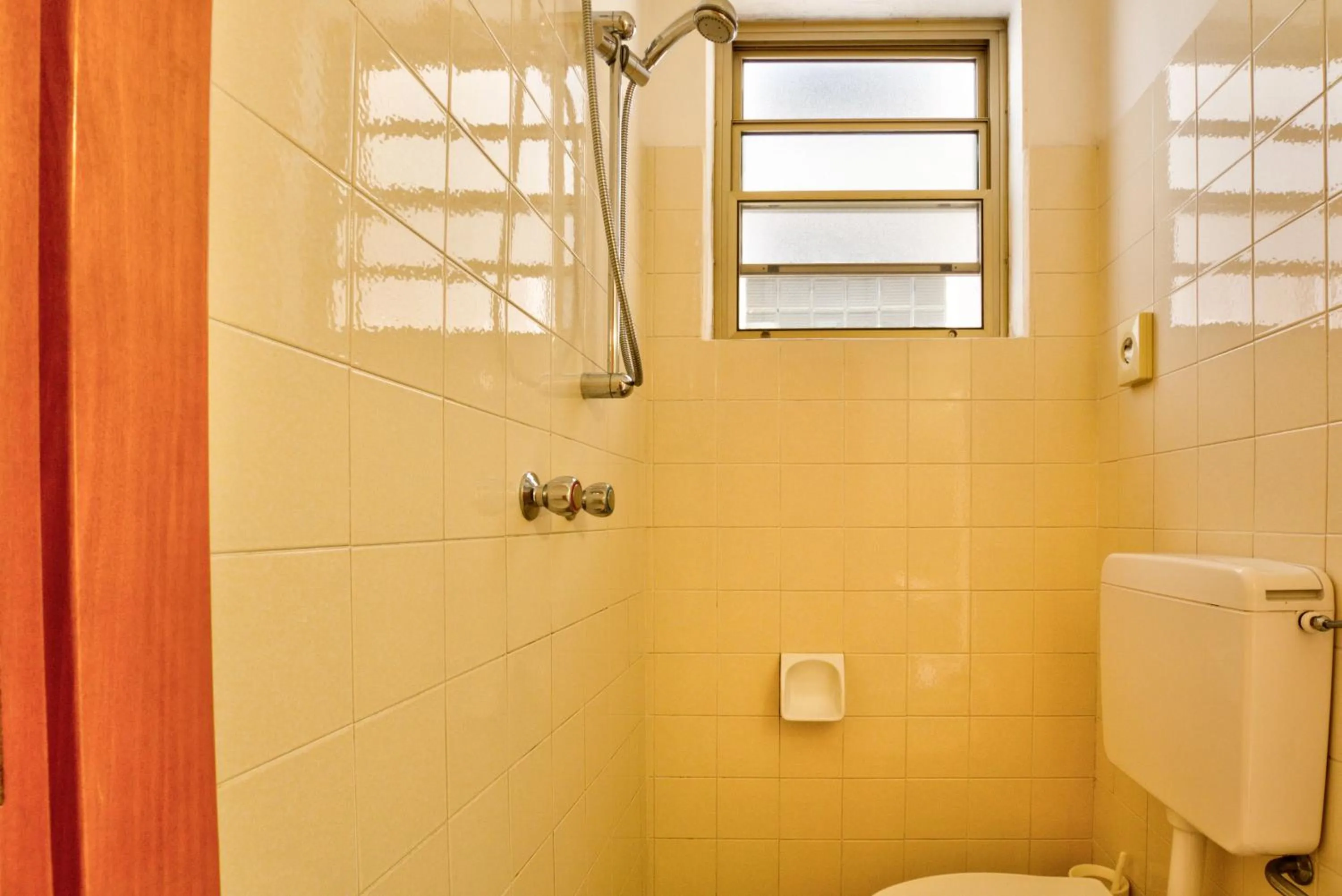 Bathroom in Hotel Happy