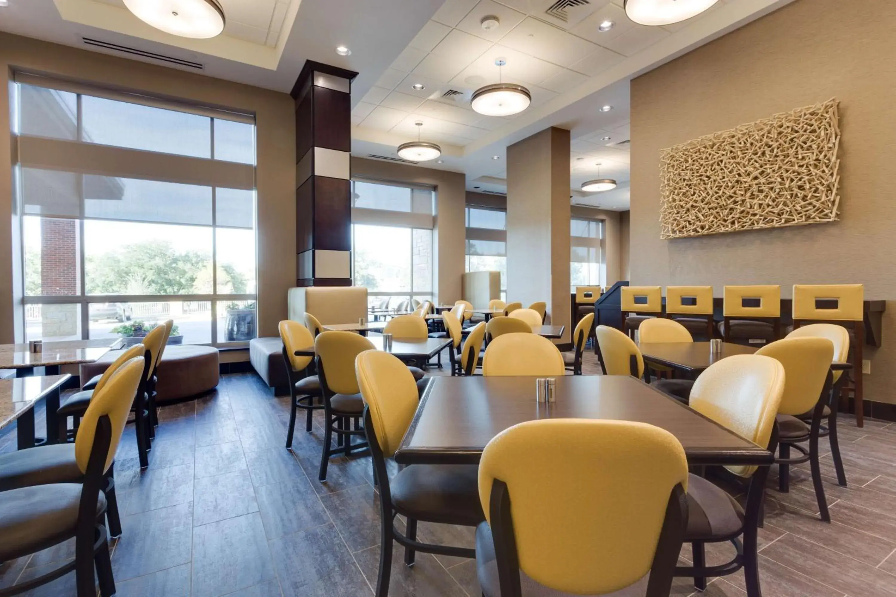 Restaurant/places to eat in Drury Inn & Suites Dallas Frisco Restaurant/places to eat in Drury Inn & Suites Dallas Frisco