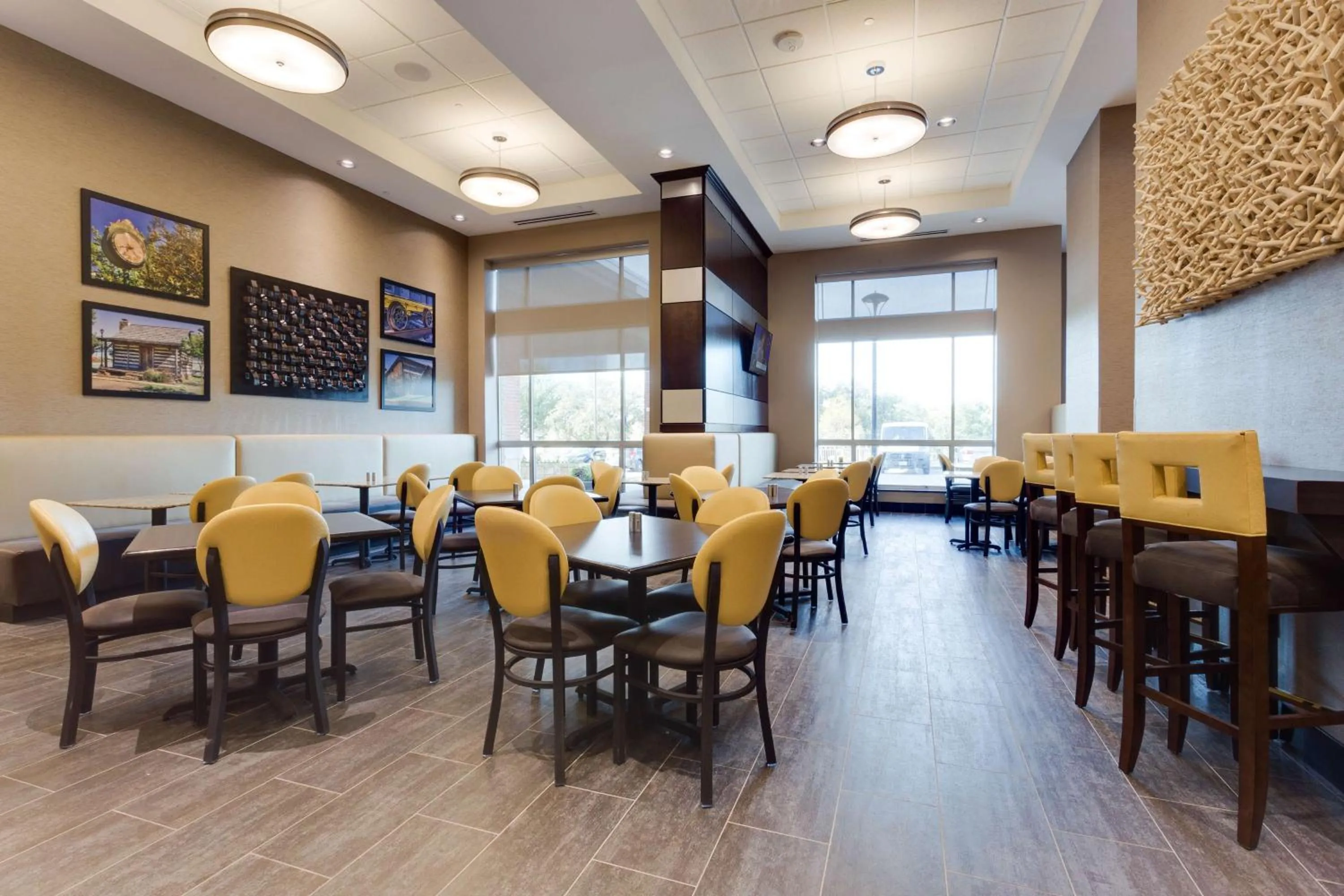 Restaurant/places to eat in Drury Inn & Suites Dallas Frisco