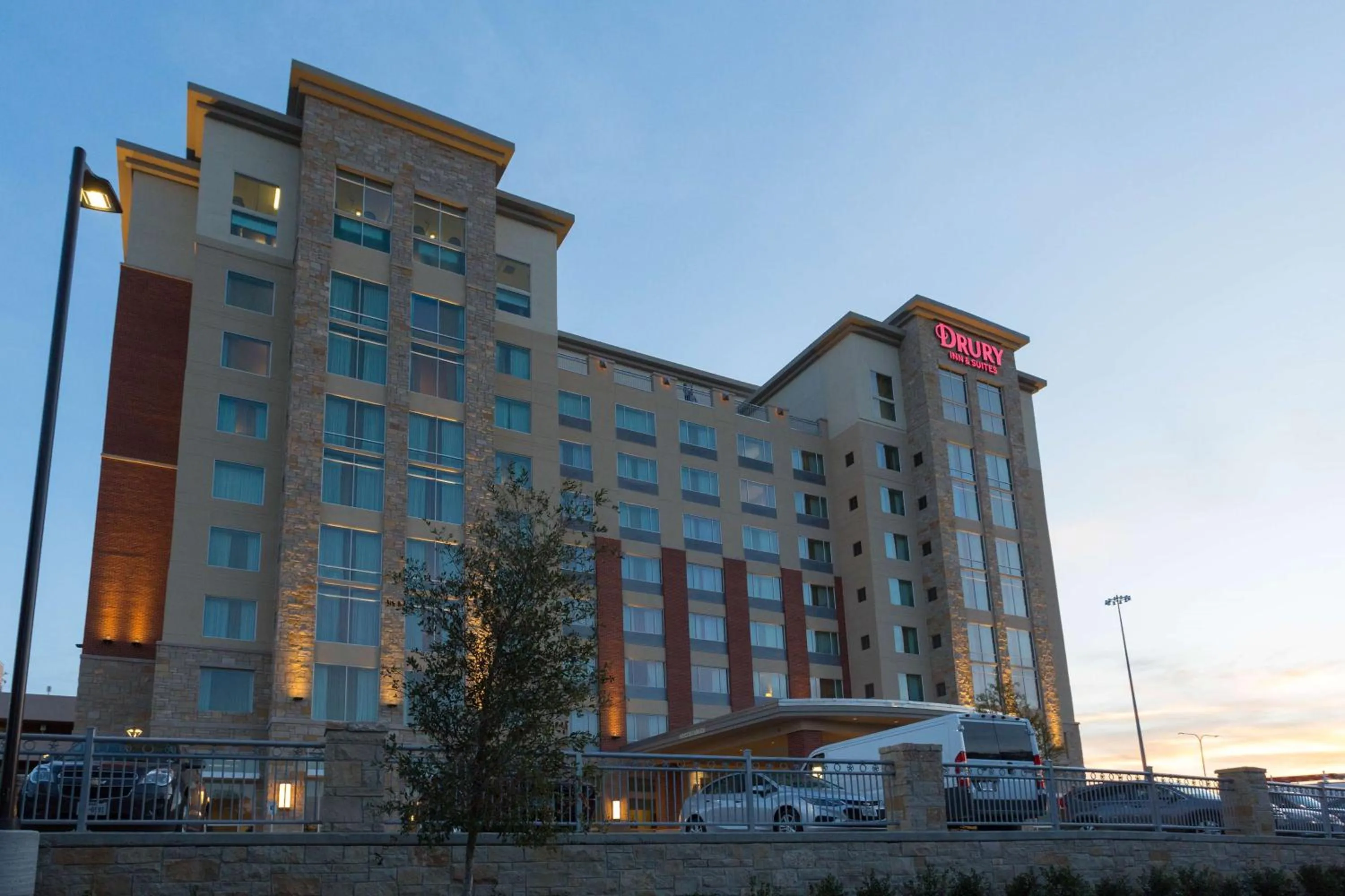 Property building in Drury Inn & Suites Dallas Frisco