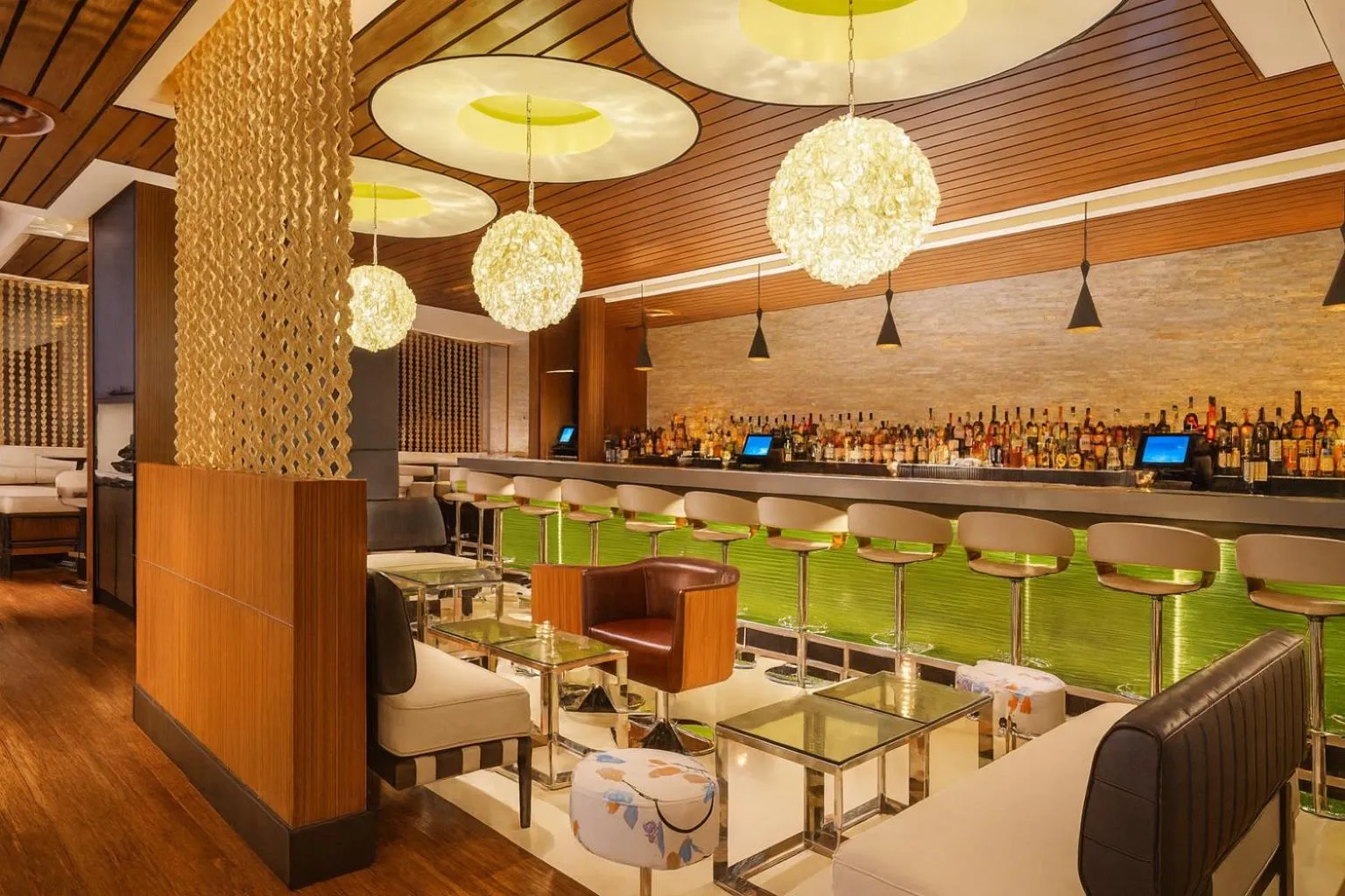 Lounge or bar in Luxury Suites at Palms Place