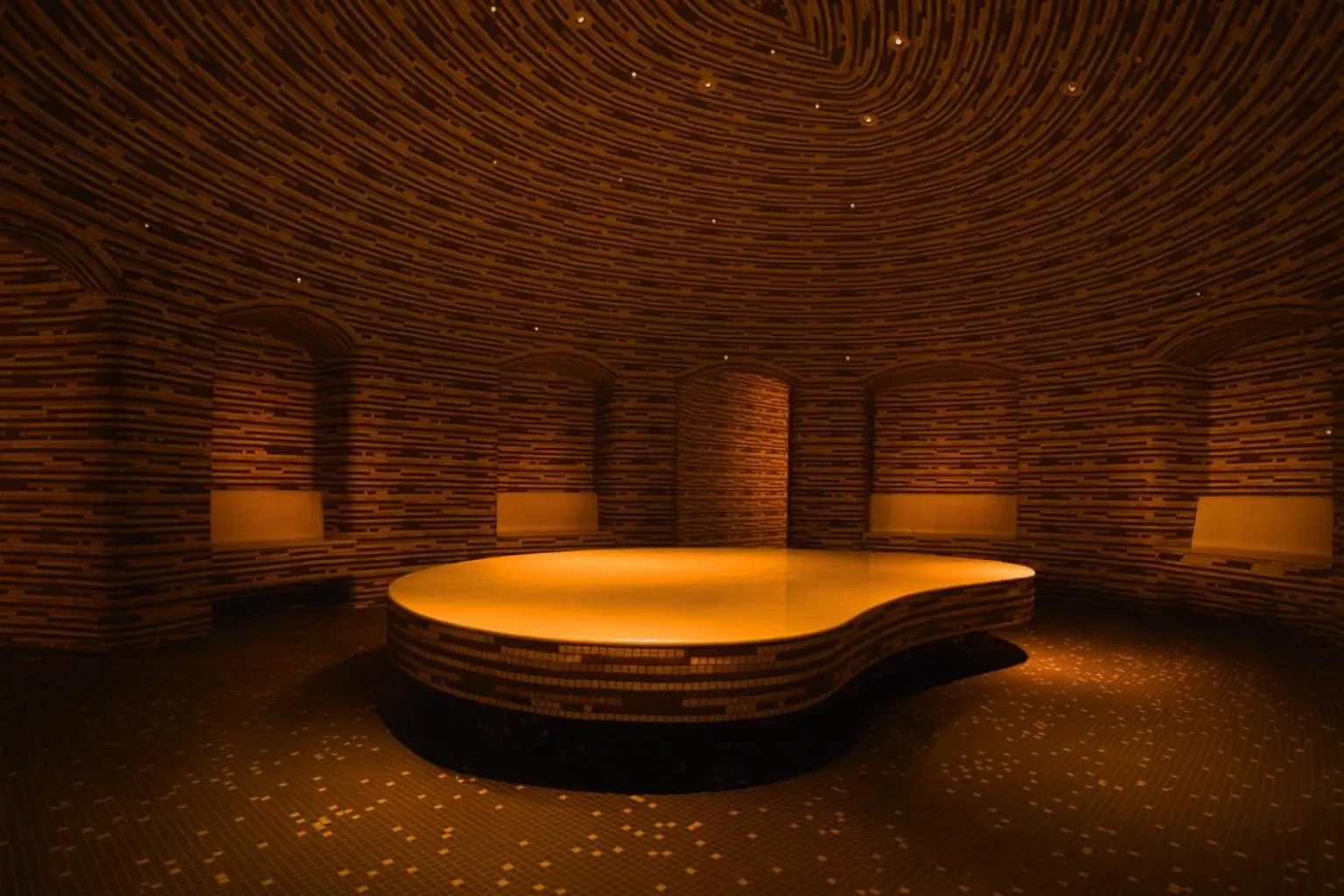 Sauna in Luxury Suites at Palms Place