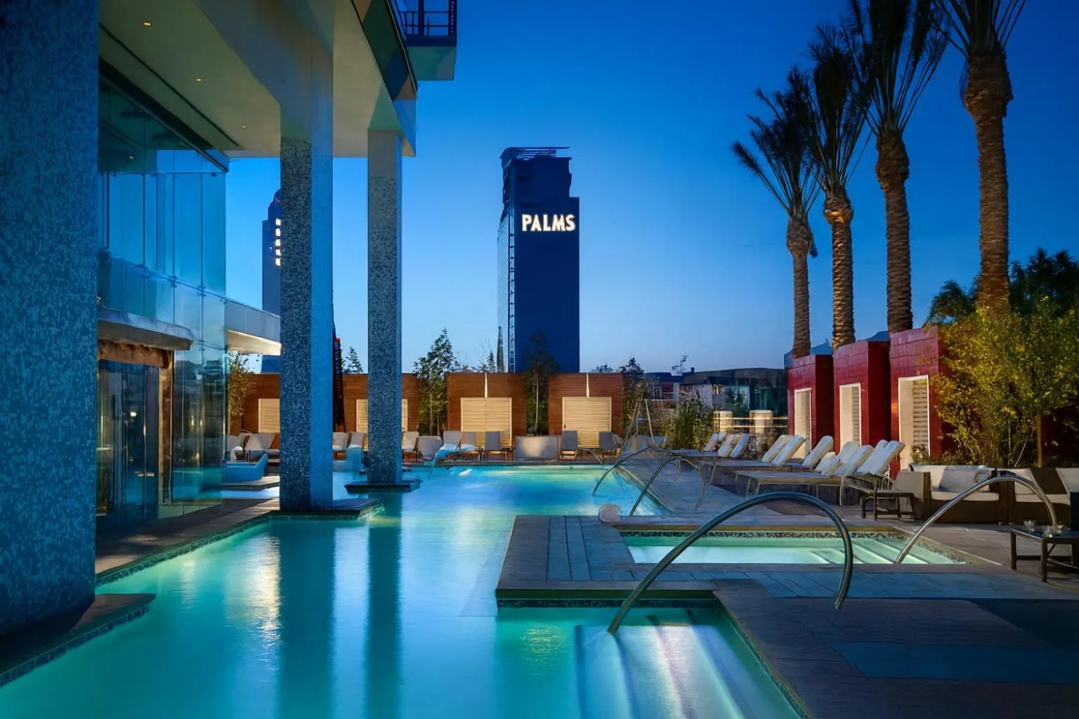 Swimming pool in Luxury Suites at Palms Place