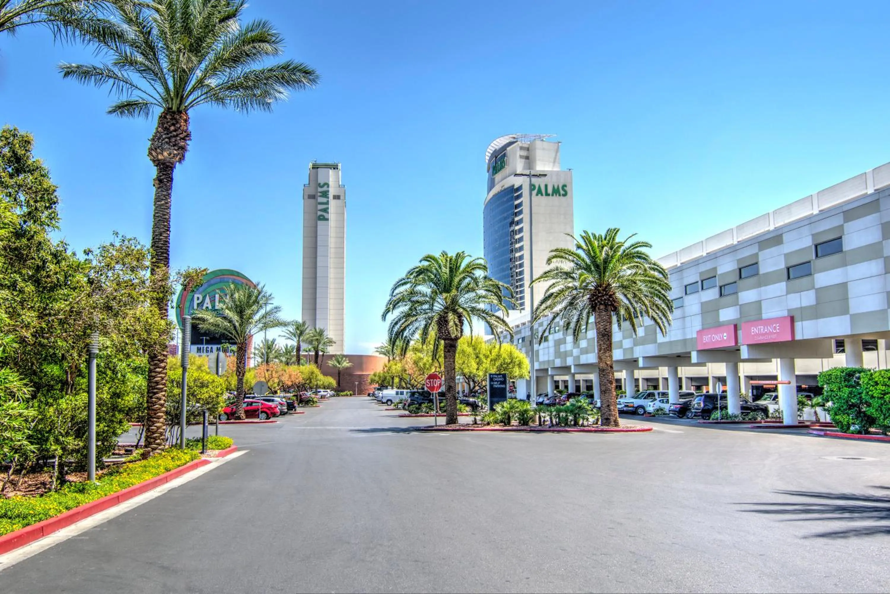 Parking in Luxury Suites at Palms Place