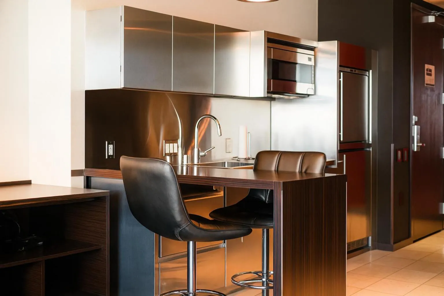 Kitchen or kitchenette in Luxury Suites at Palms Place