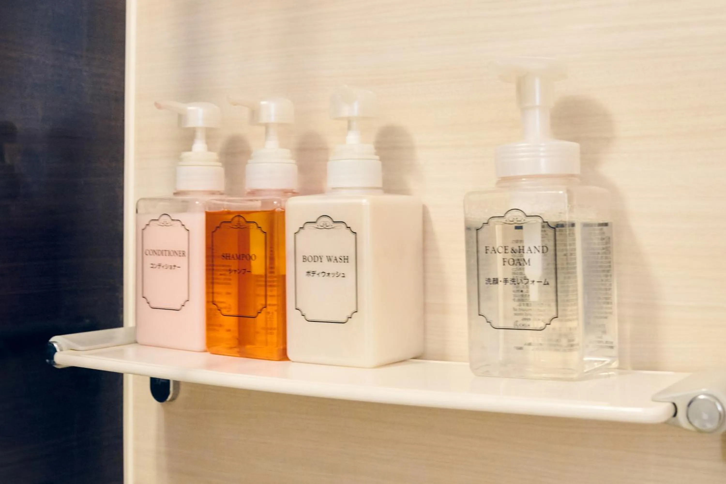 Shower in Hotel Kumamoto Terrsa