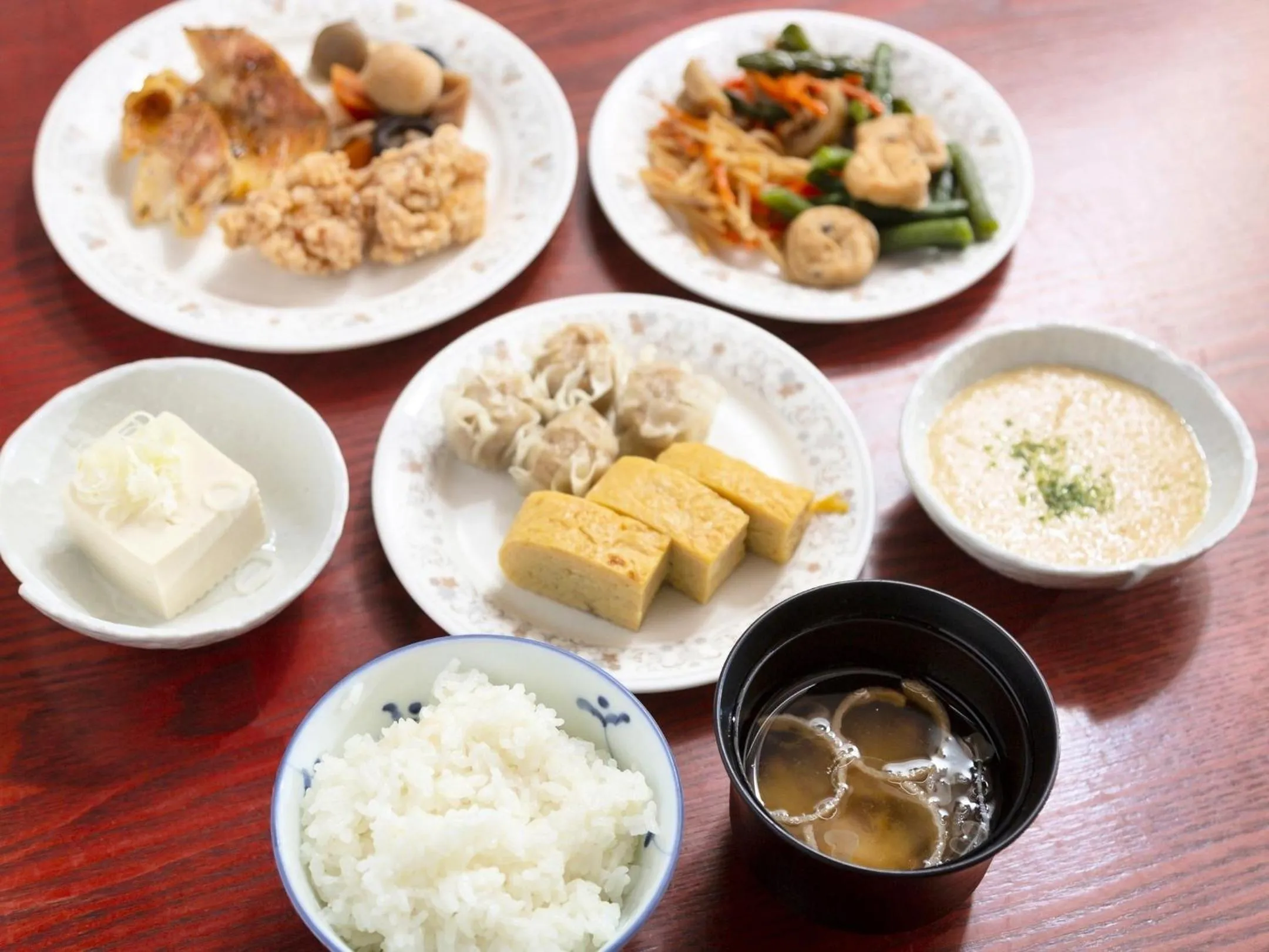 Food and drinks in Ohta Grand Hotel