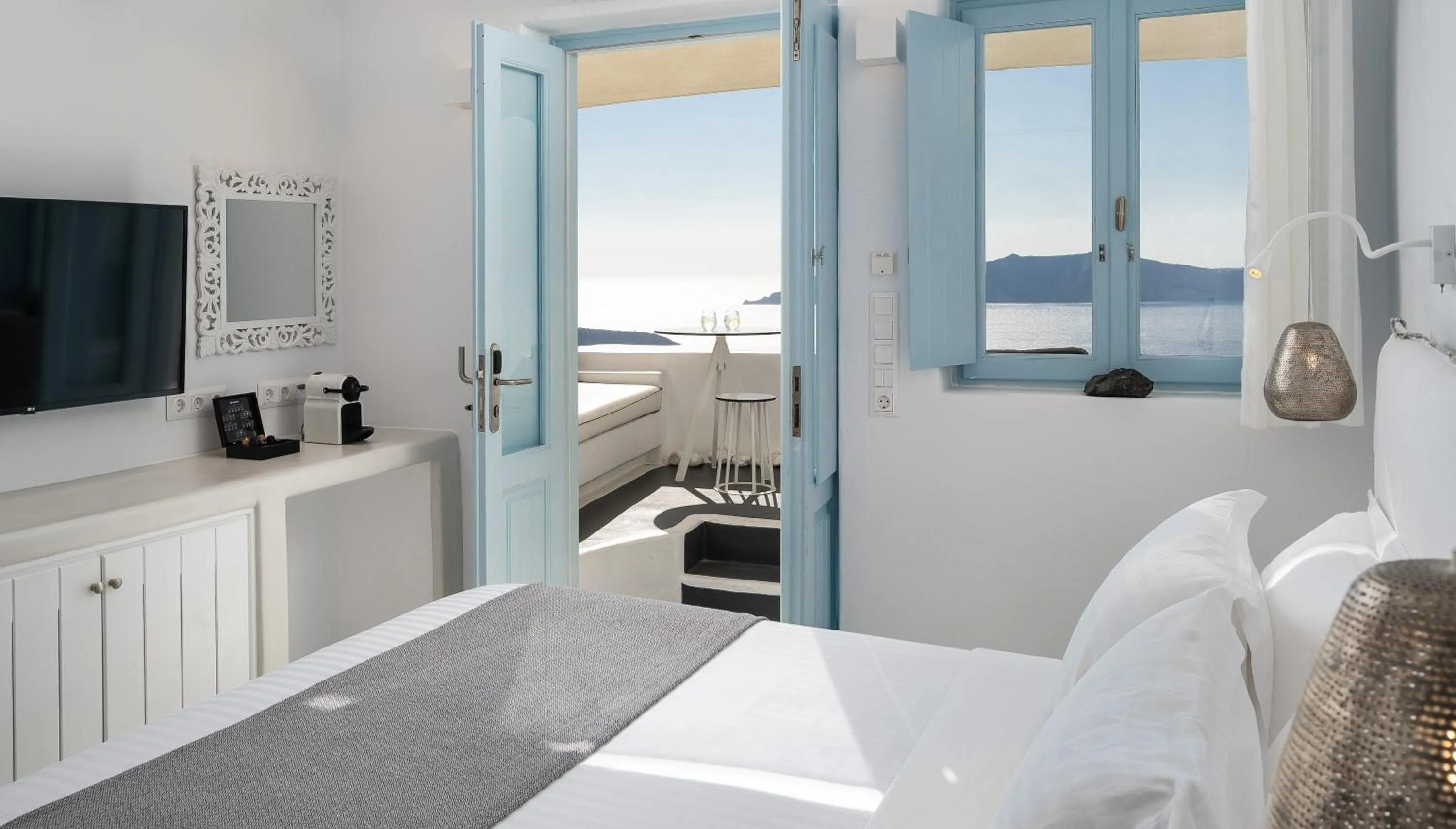 Bed in Dana Villas & Infinity Suites