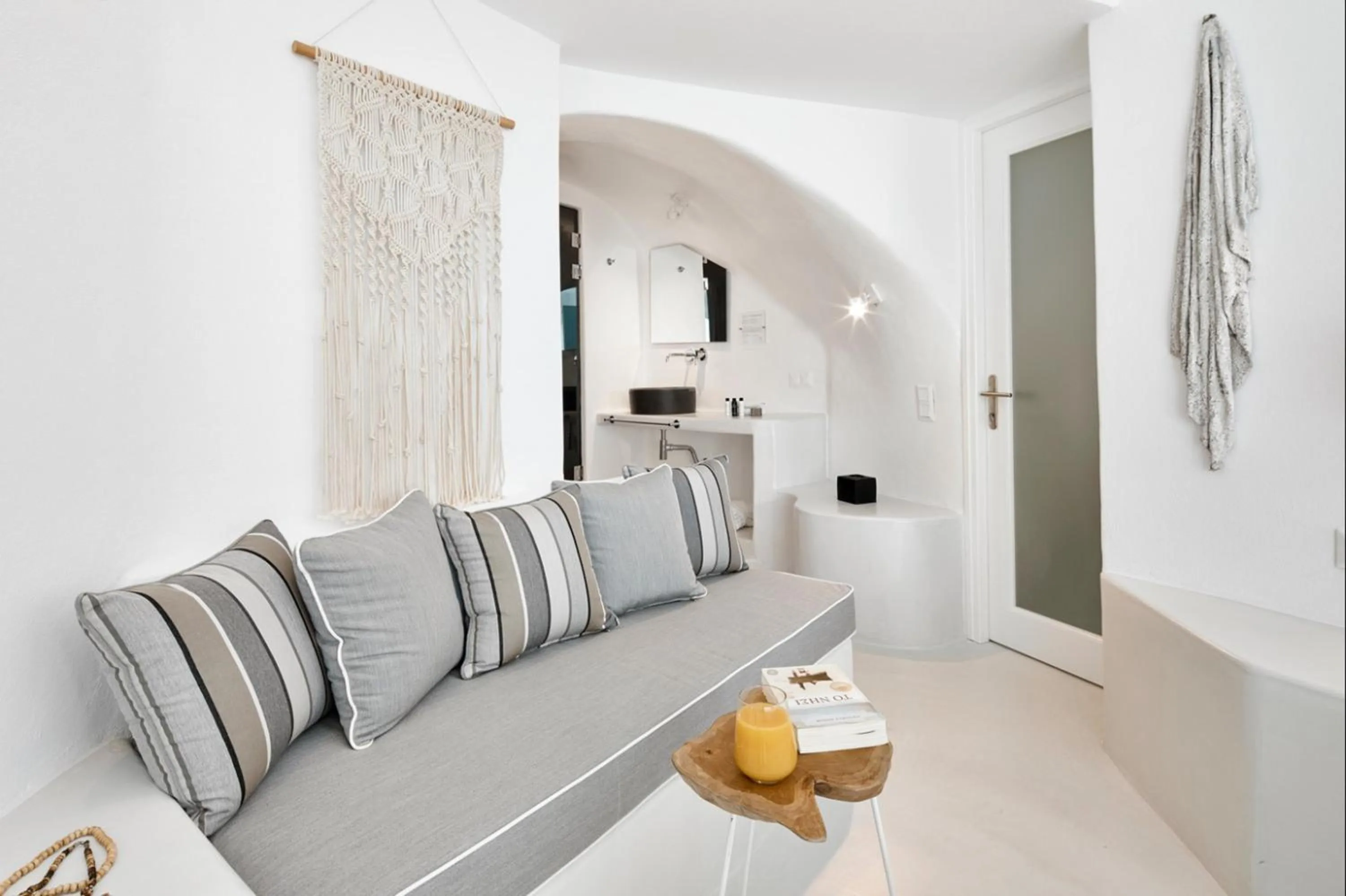 Photo of the whole room in Dana Villas & Infinity Suites