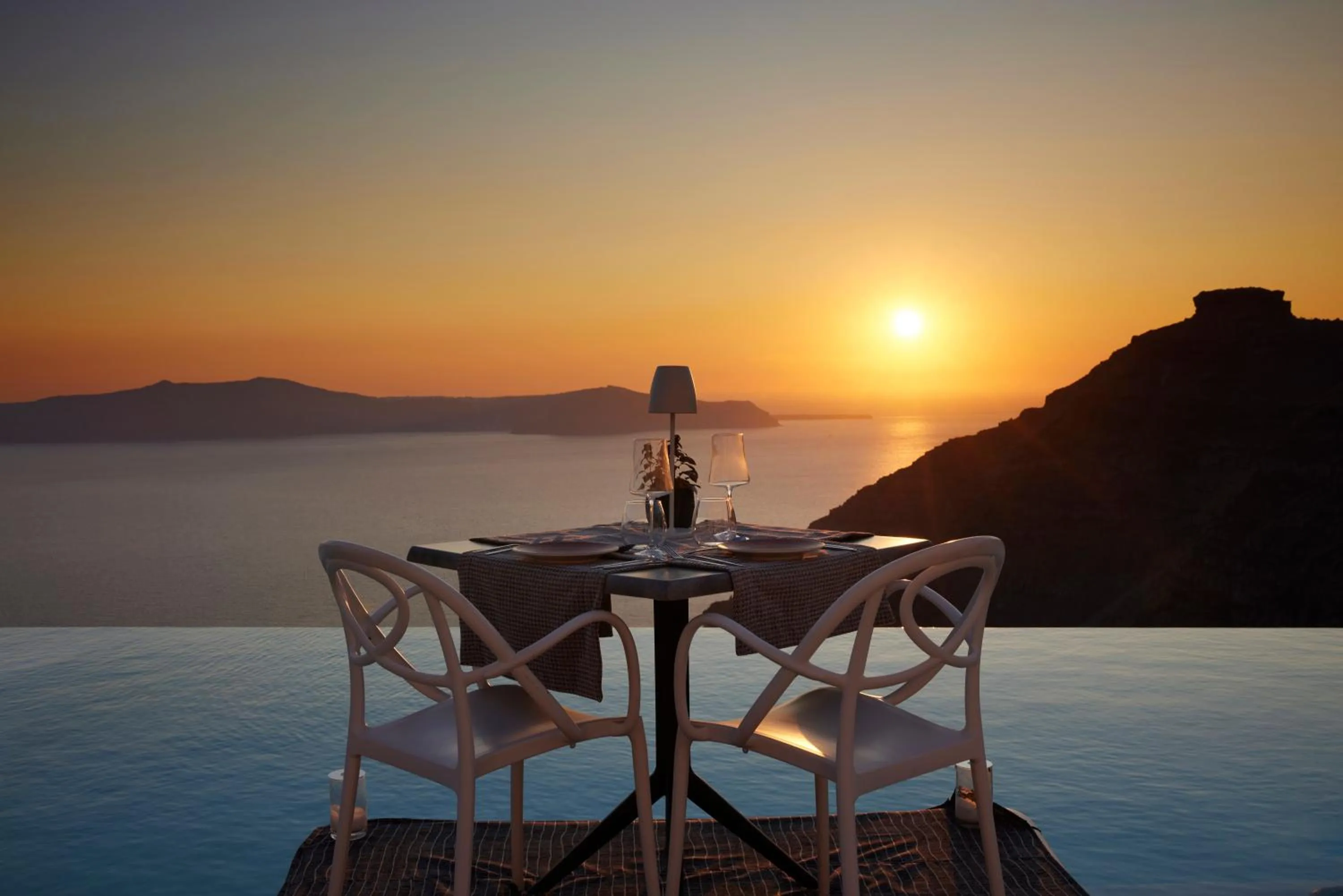 Restaurant/places to eat in Dana Villas & Infinity Suites