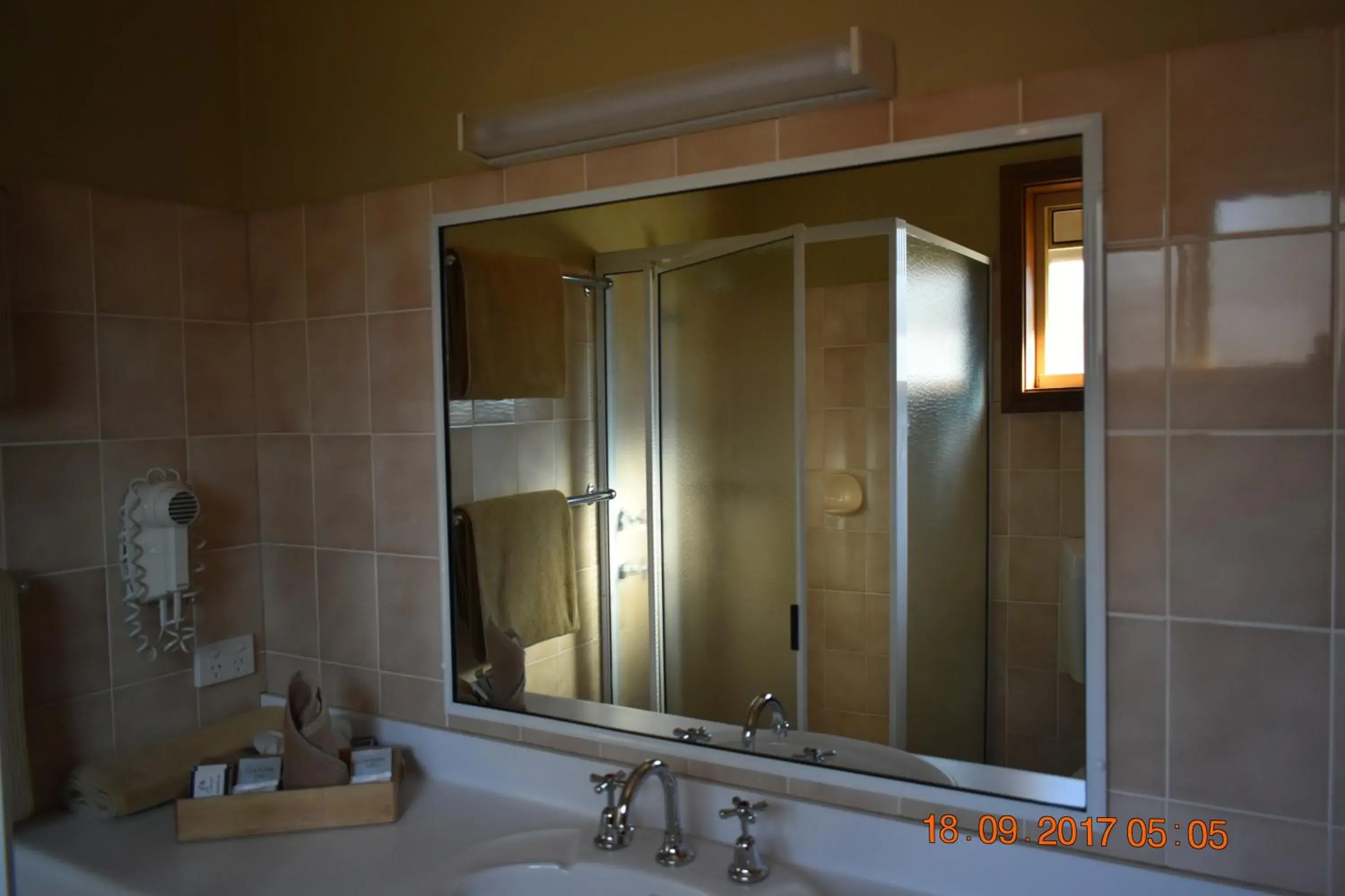 Standard Twin Room with Garden View in Cooee Motel Standard Twin Room with Garden View in Cooee Motel