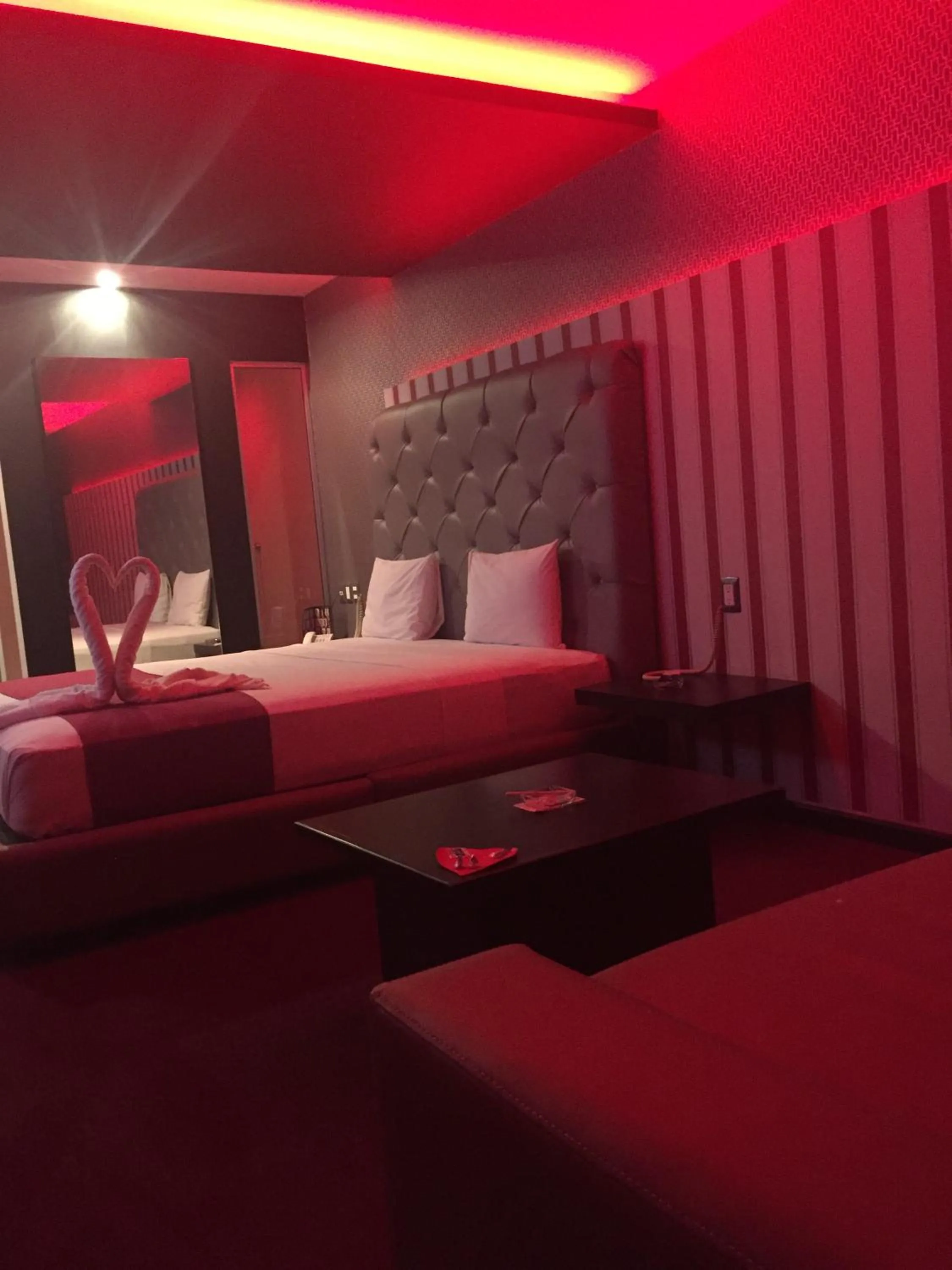 Decorative detail, Bed in Intimisimo Autohotel Adults Only Ciudad Industrial