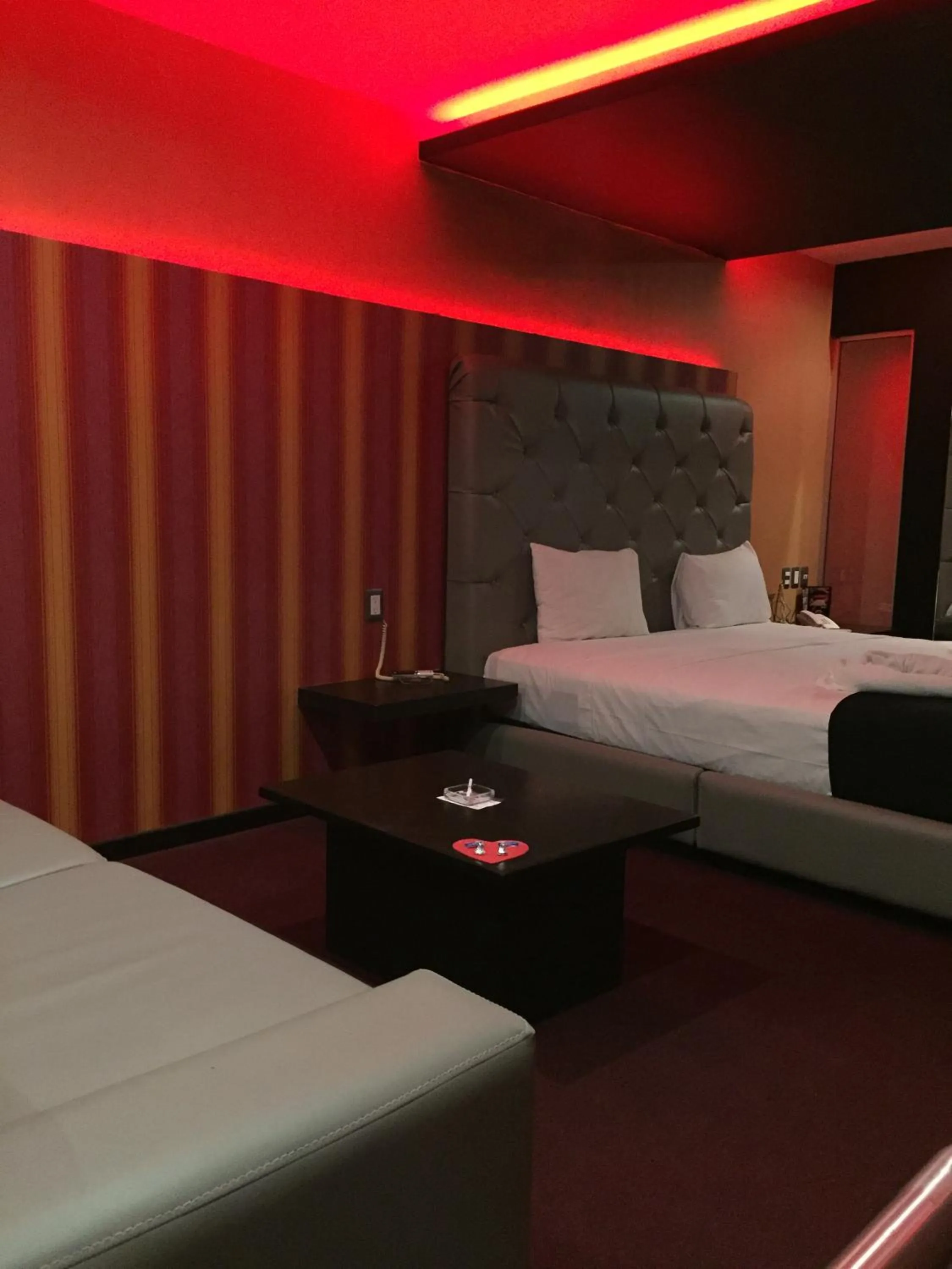 Decorative detail, Bed in Intimisimo Autohotel Adults Only Ciudad Industrial