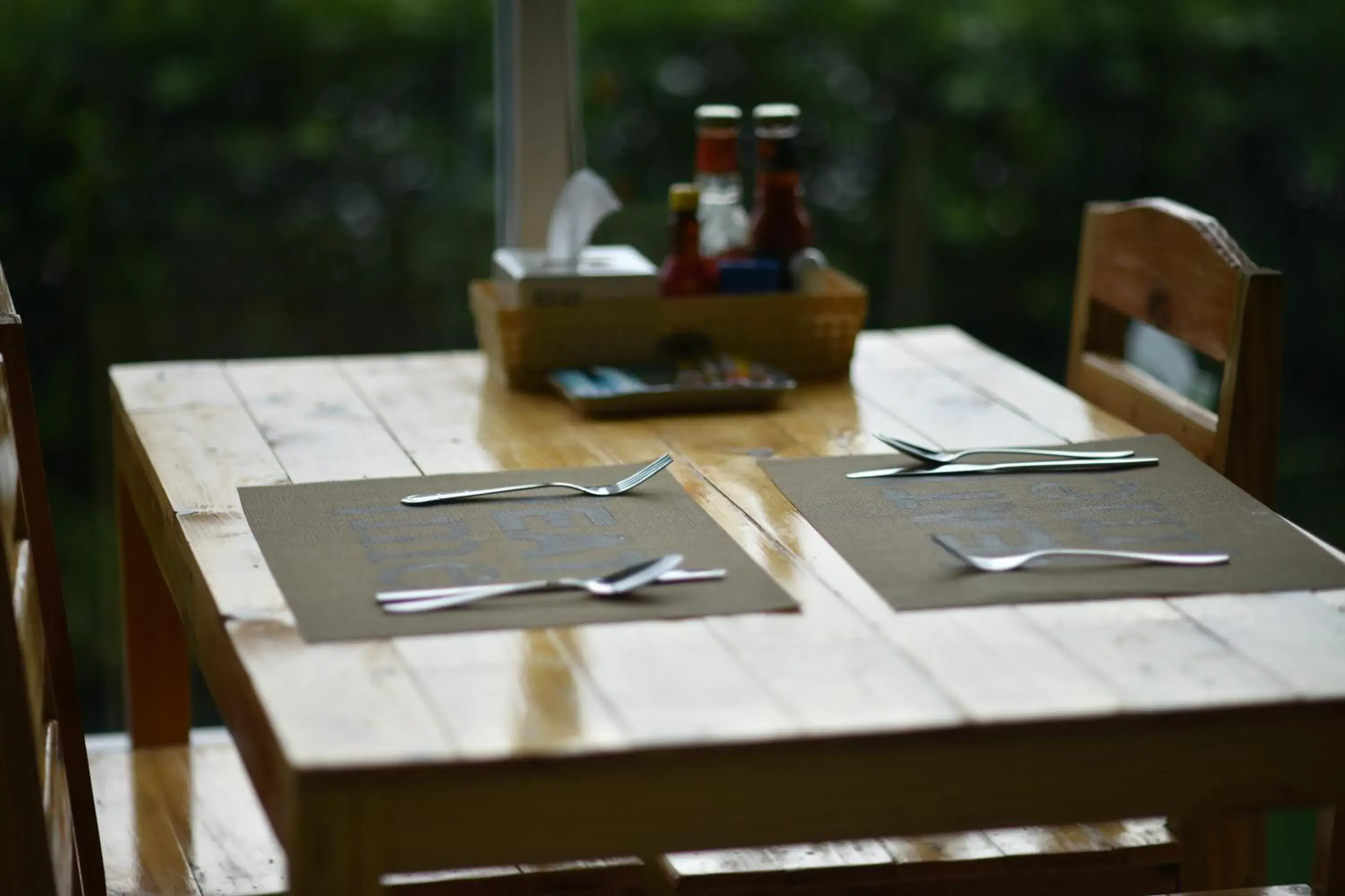 Restaurant/places to eat in Gold Airport Suites Restaurant/places to eat in Gold Airport Suites