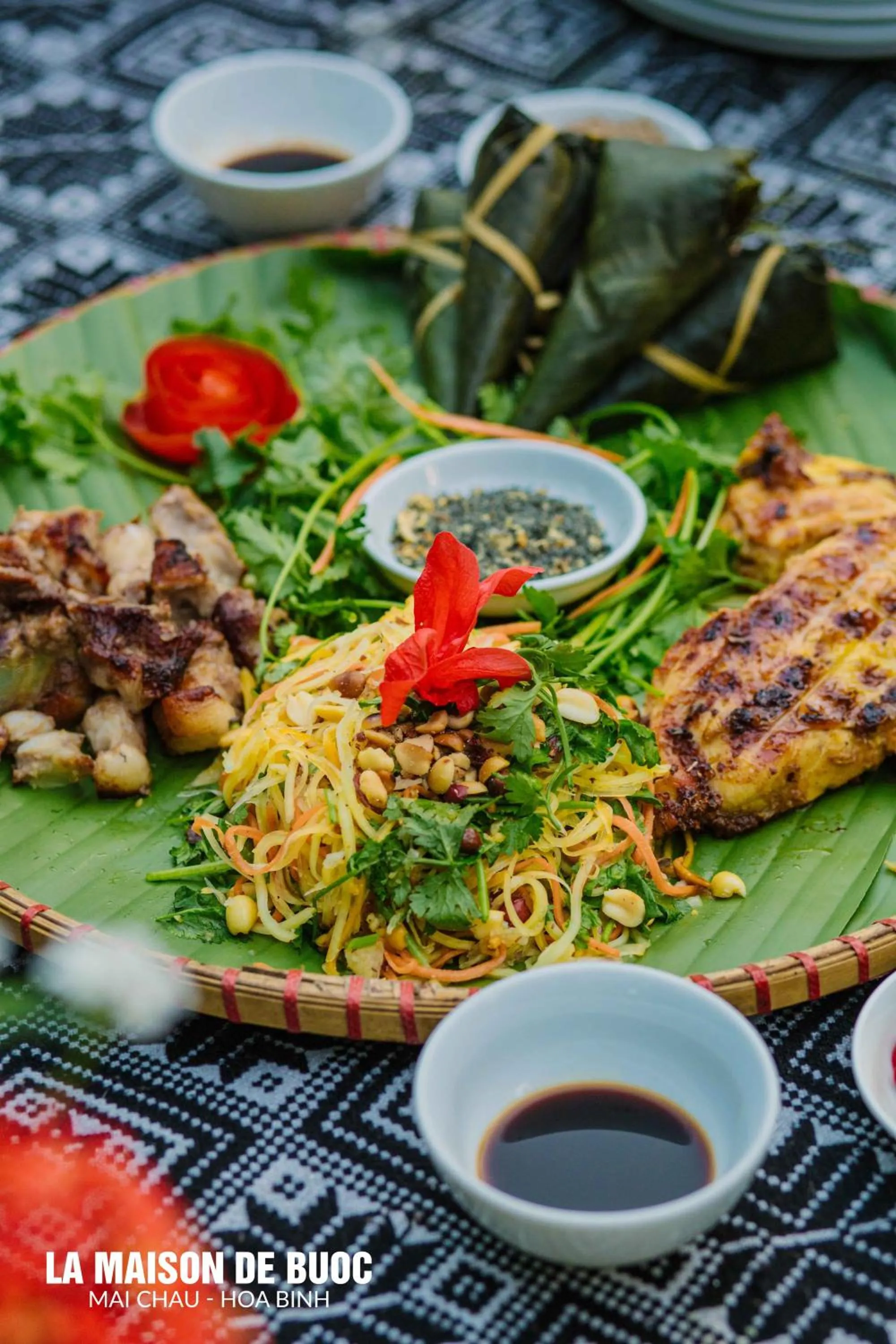 Food and drinks in La Maison De Buoc