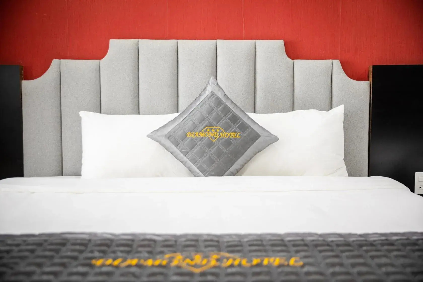 Bedroom, Bed in Diamond Hotel Bedroom, Bed in Diamond Hotel