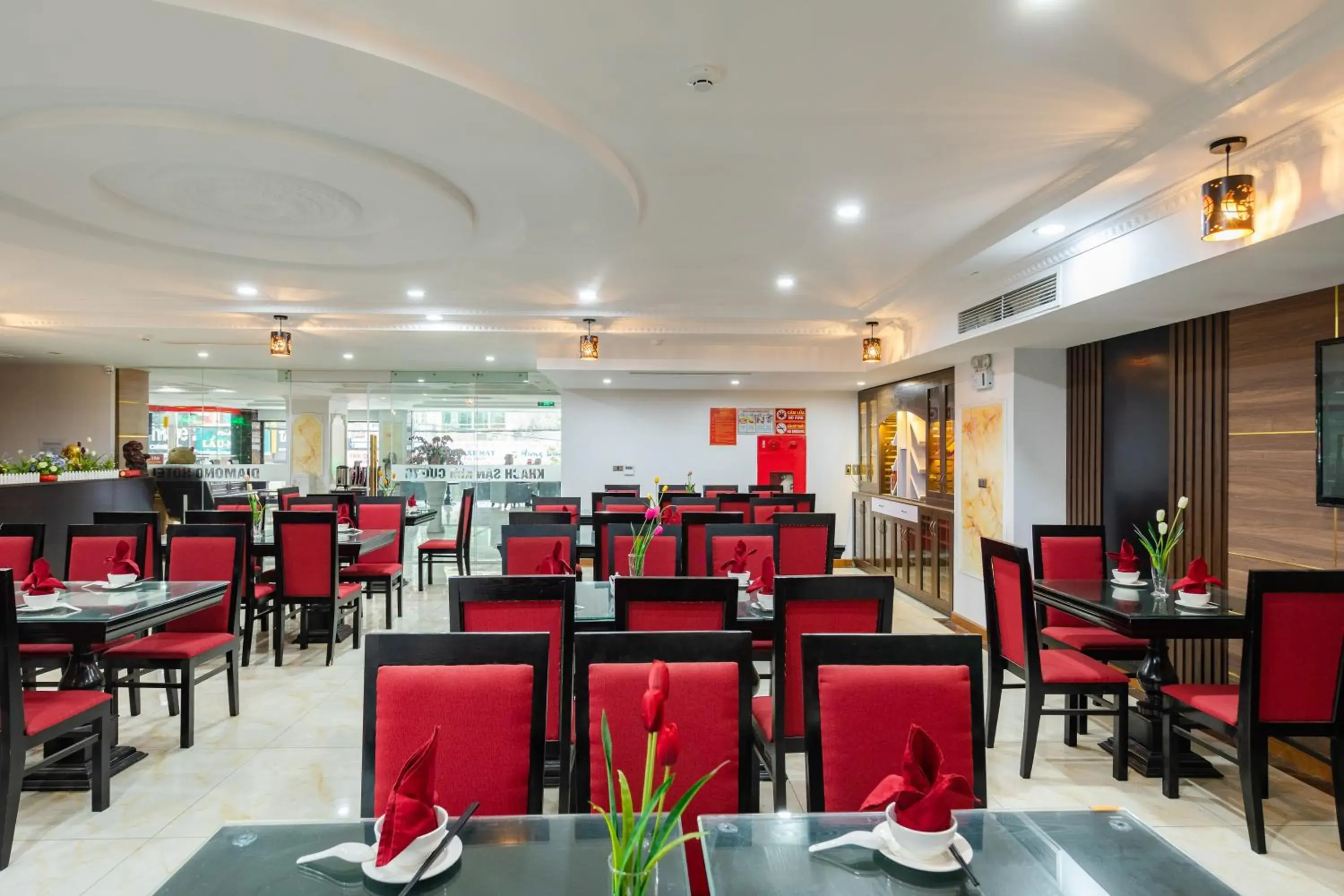 Restaurant/places to eat in Diamond Hotel Restaurant/places to eat in Diamond Hotel