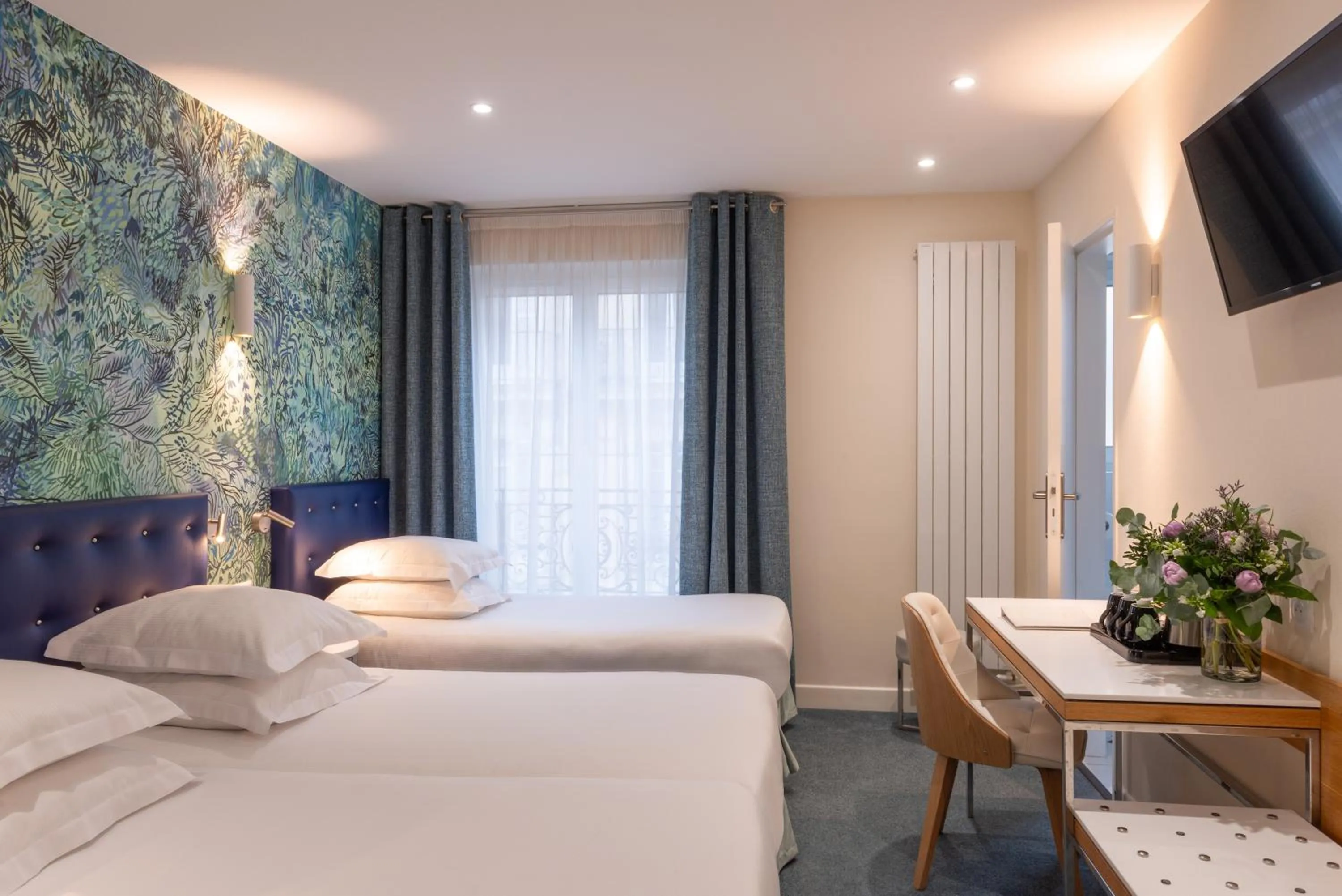 Photo of the whole room, Bed in Hôtel Albe Saint Michel