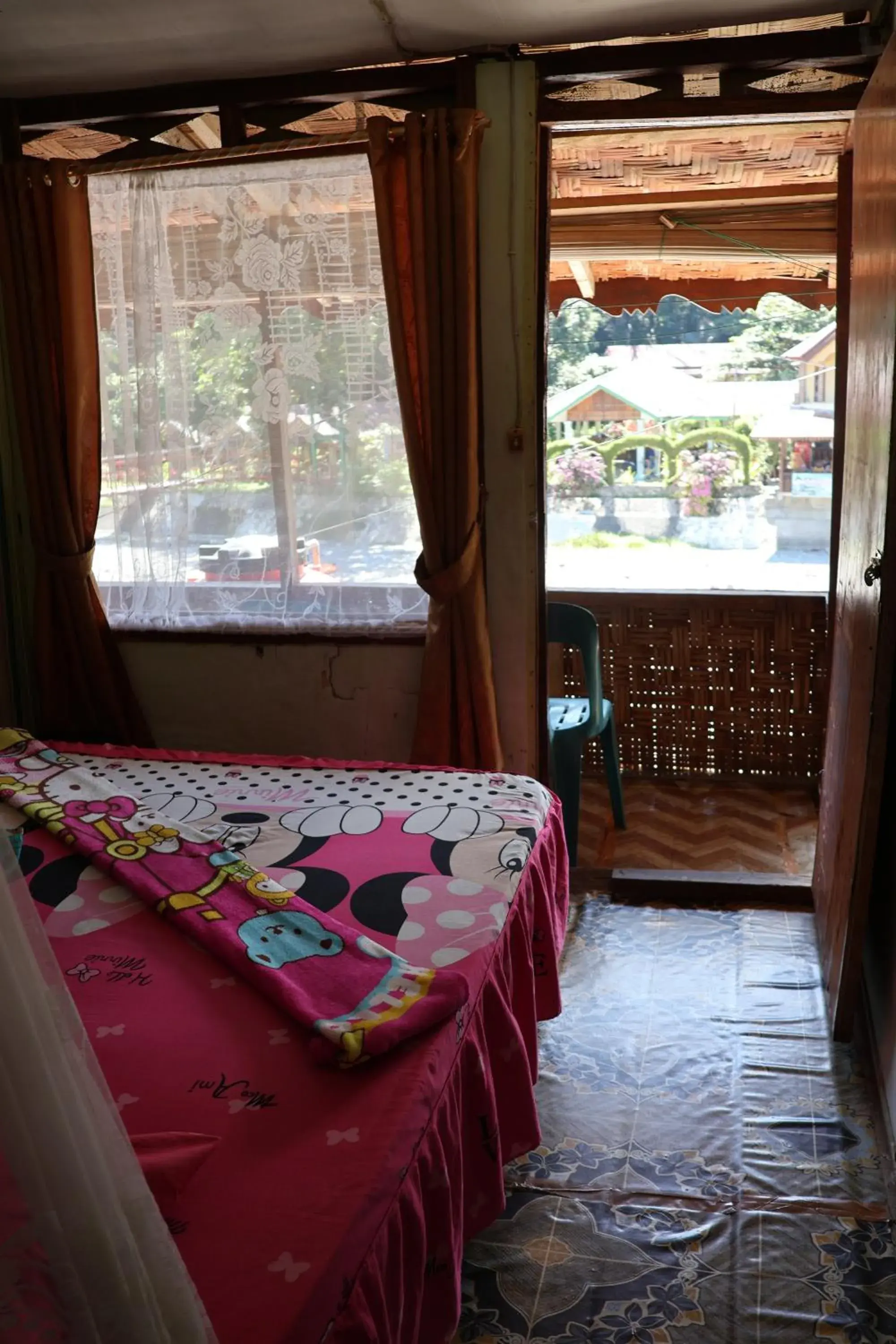 Deluxe Single Room with Balcony in Fun Family Guest House n Jungle Tour Deluxe Single Room with Balcony in Fun Family Guest House n Jungle Tour