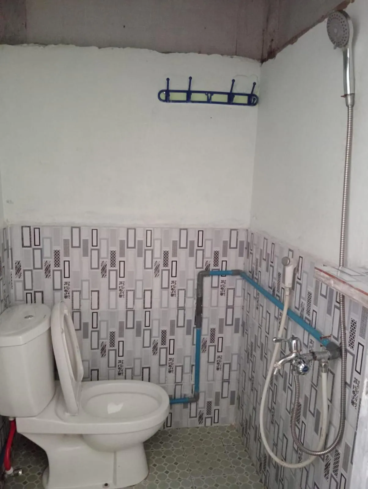 Bathroom in Fun Family Guest House n Jungle Tour