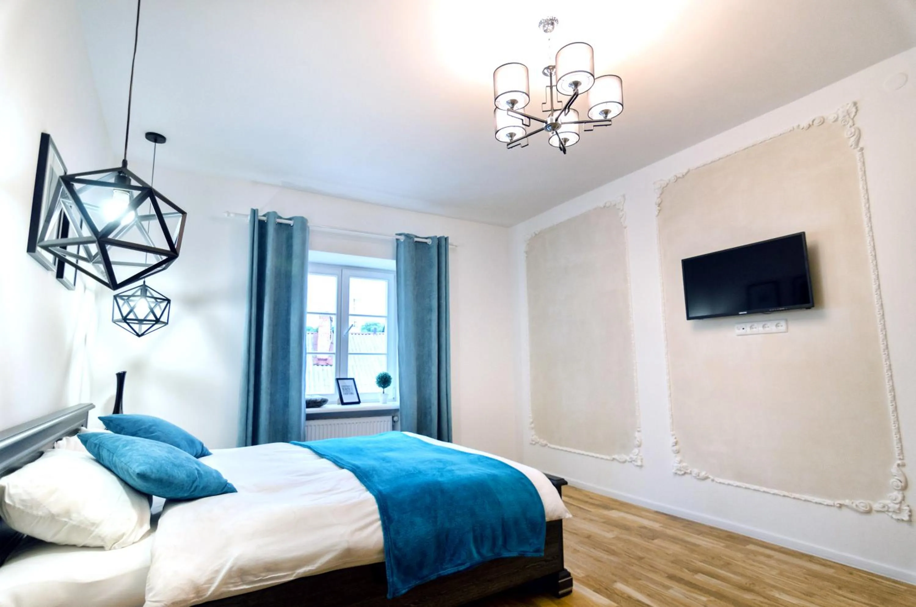 Stylish apartment. Heart of the city