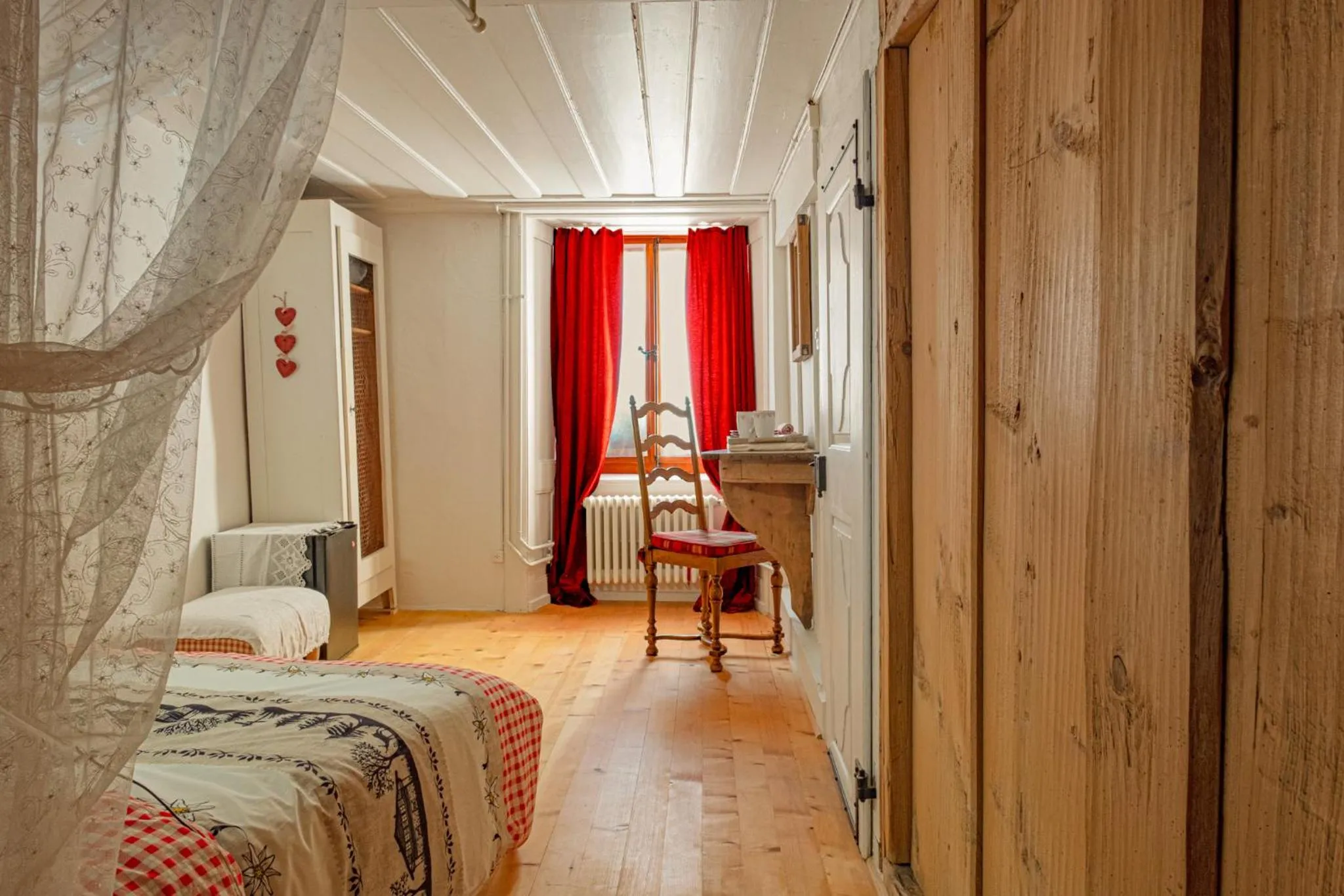 Bedroom, Bed in Au soleil de Gruyères chez Chantal