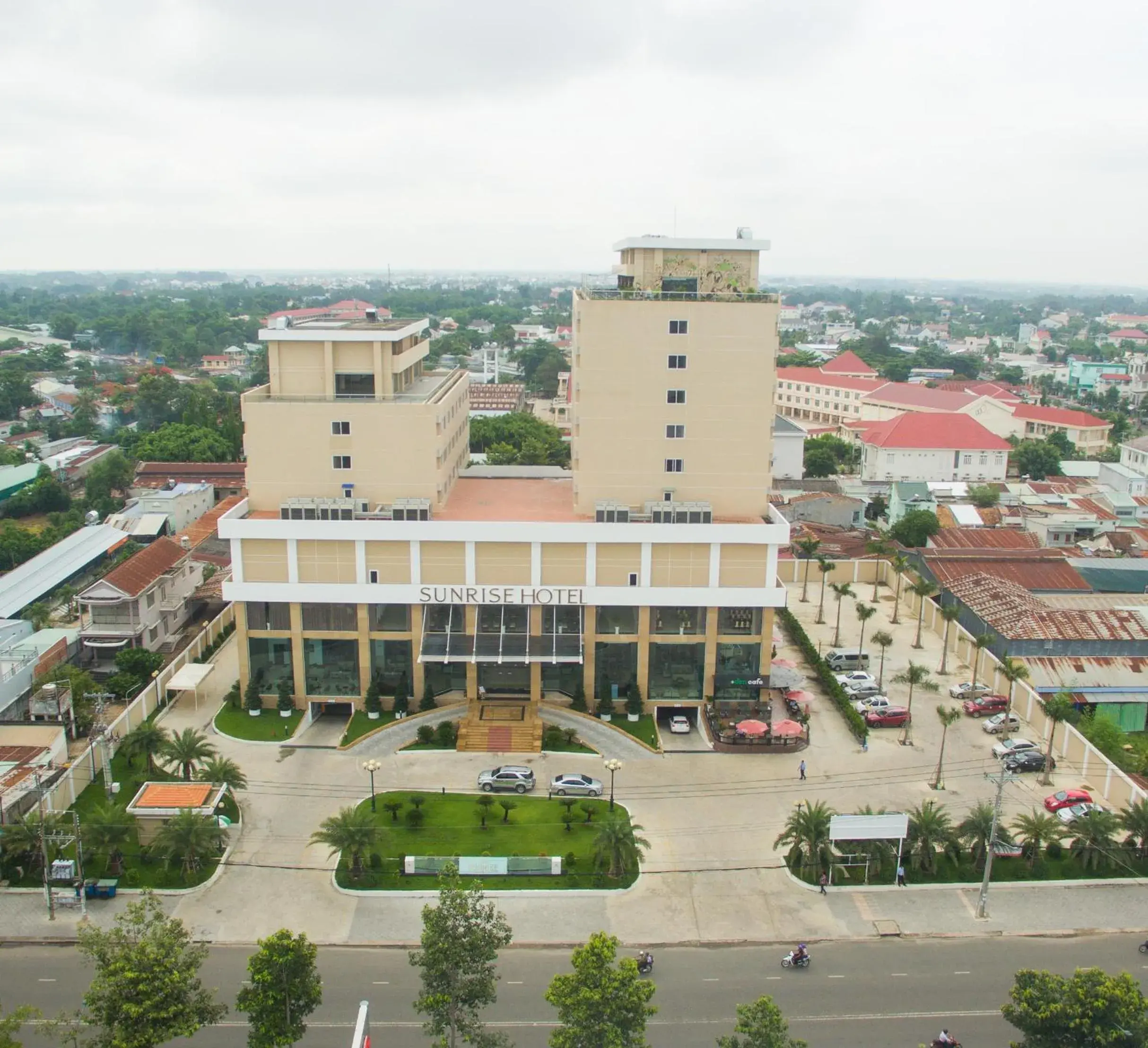 Facade/entrance in Sunrise Hotel Facade/entrance in Sunrise Hotel