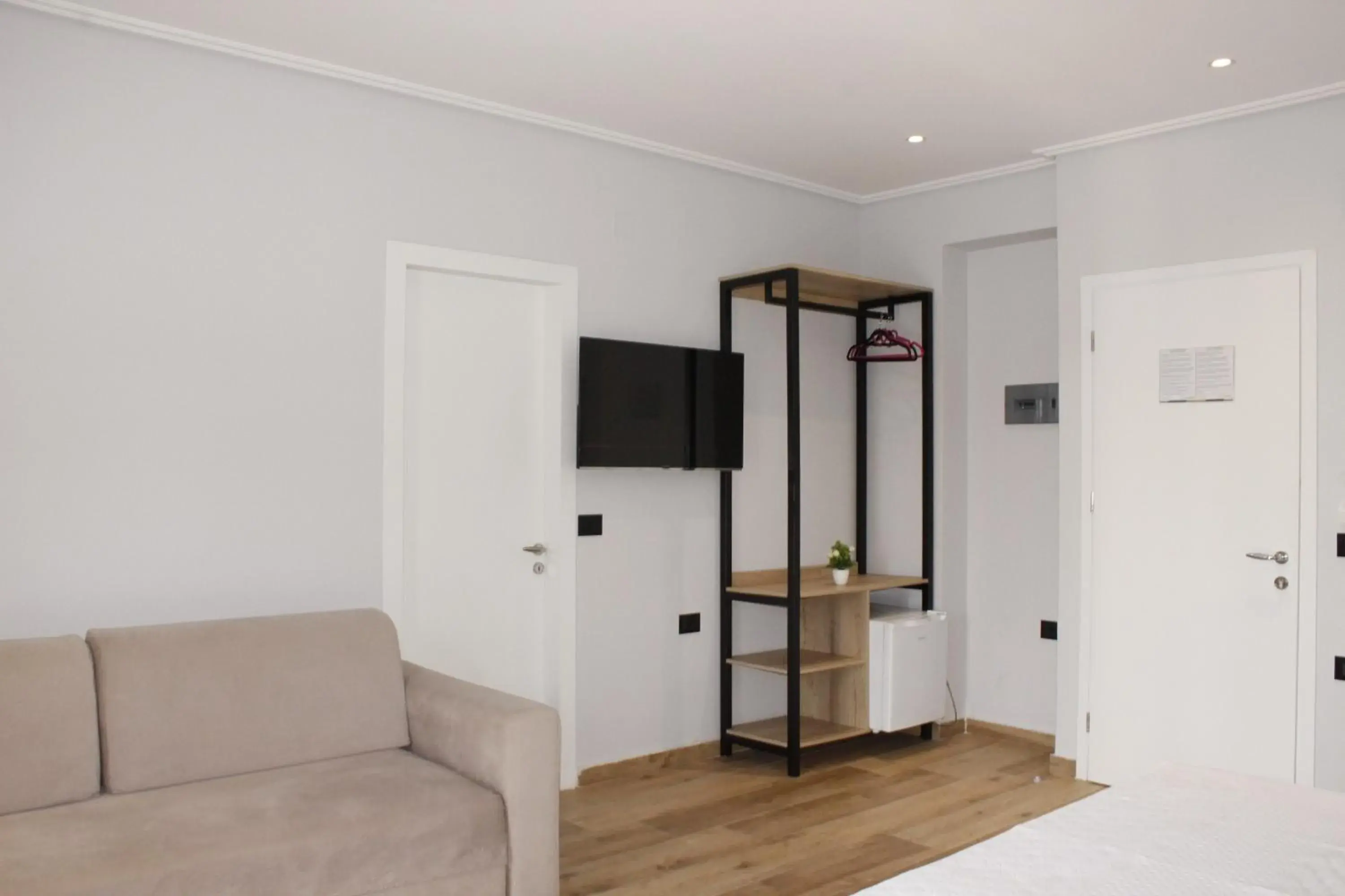 Deluxe Triple Room with Sea View in Bebi Hotel And Apartments Deluxe Triple Room with Sea View in Bebi Hotel And Apartments