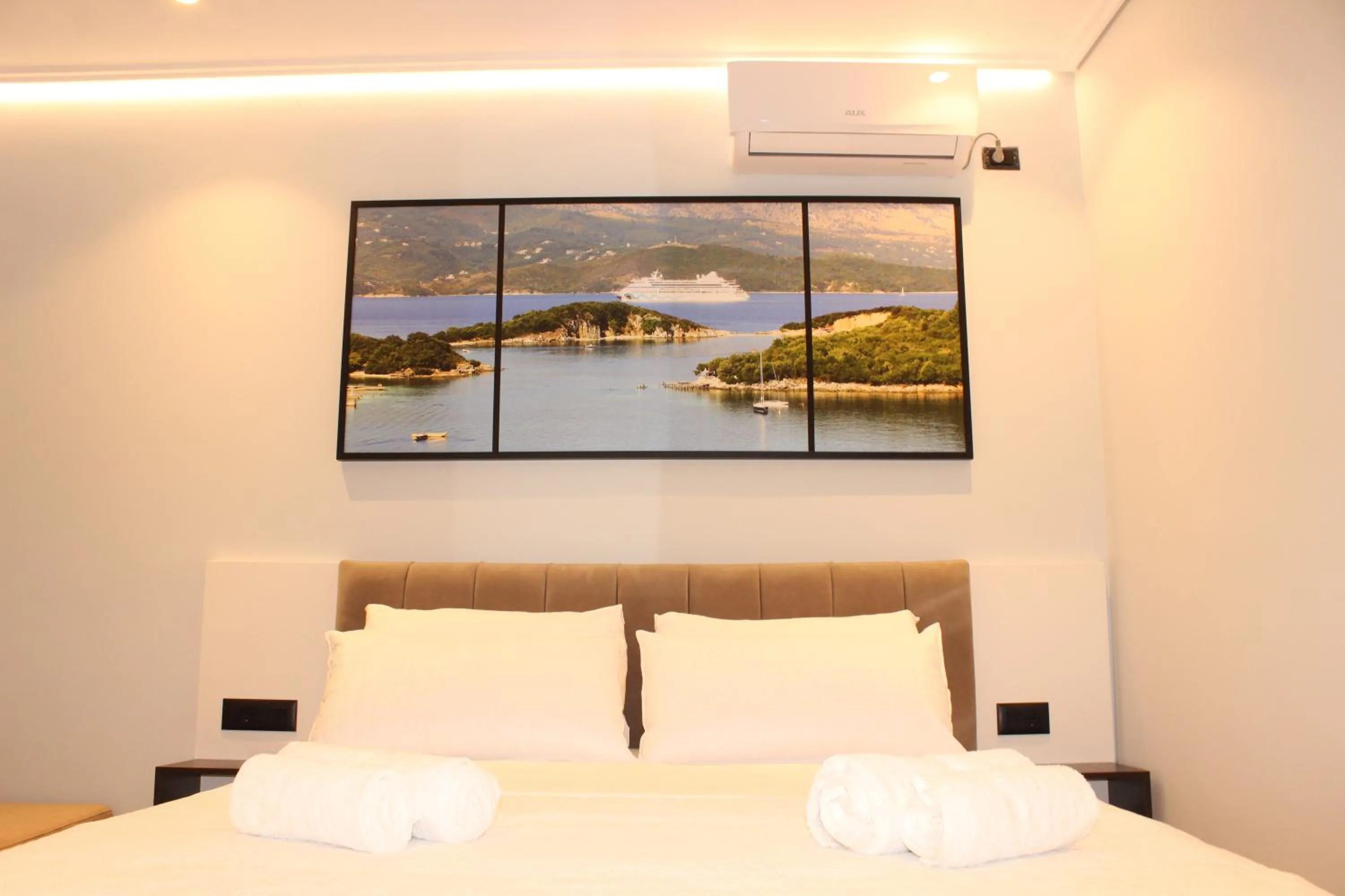 Bed in Bebi Hotel And Apartments