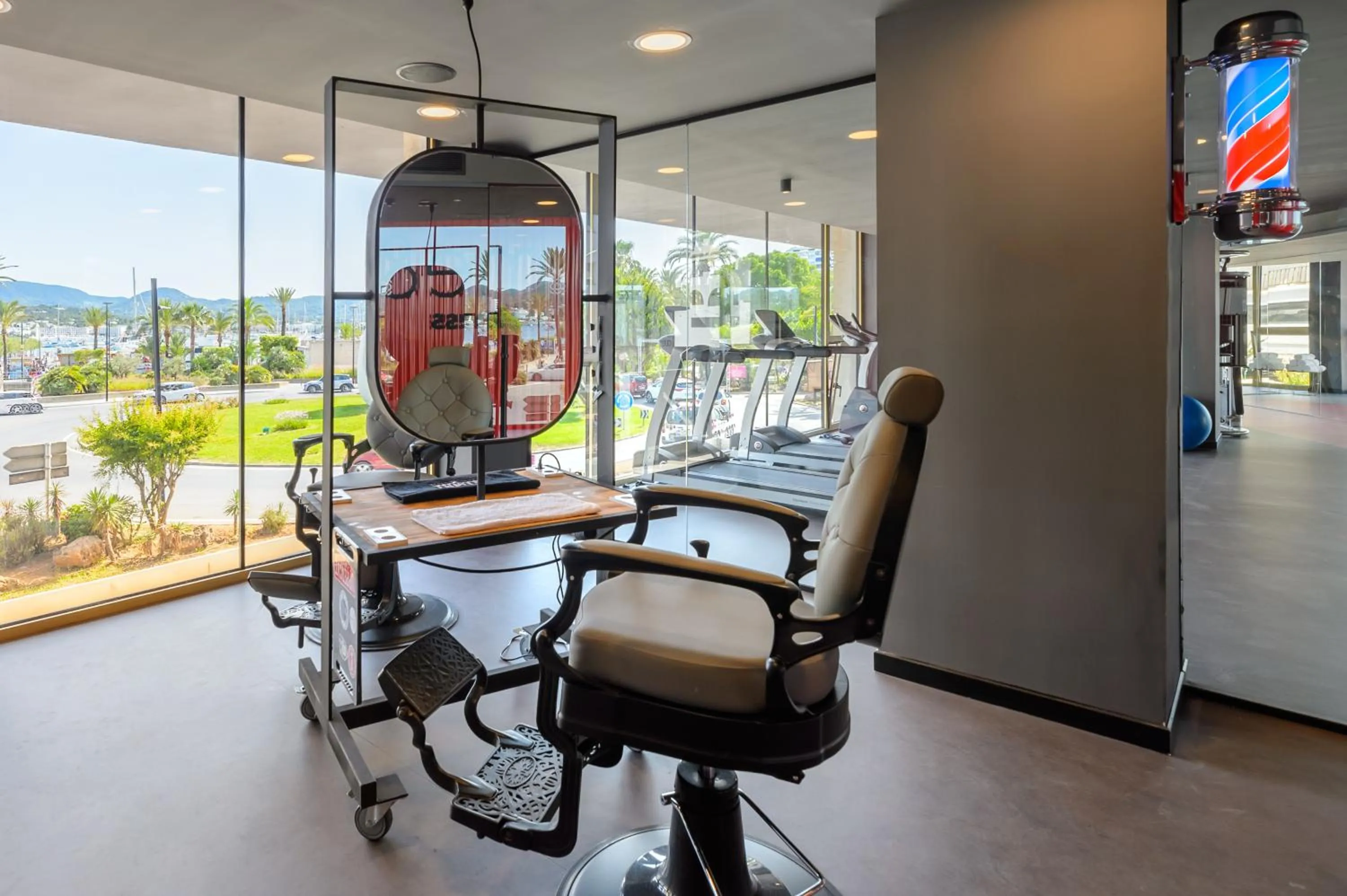 hair dresser in Hotel Vibra District - Adults Only