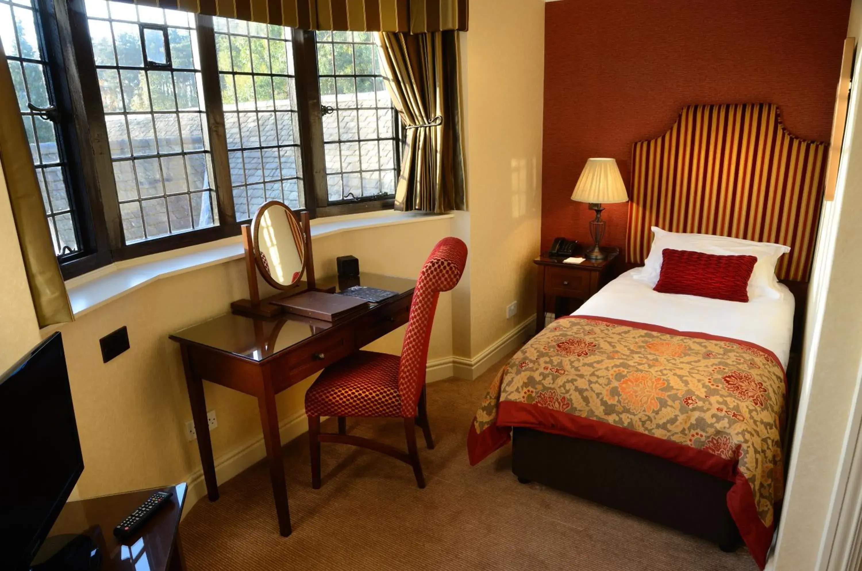 Standard Single Room in Inglewood Manor Standard Single Room in Inglewood Manor