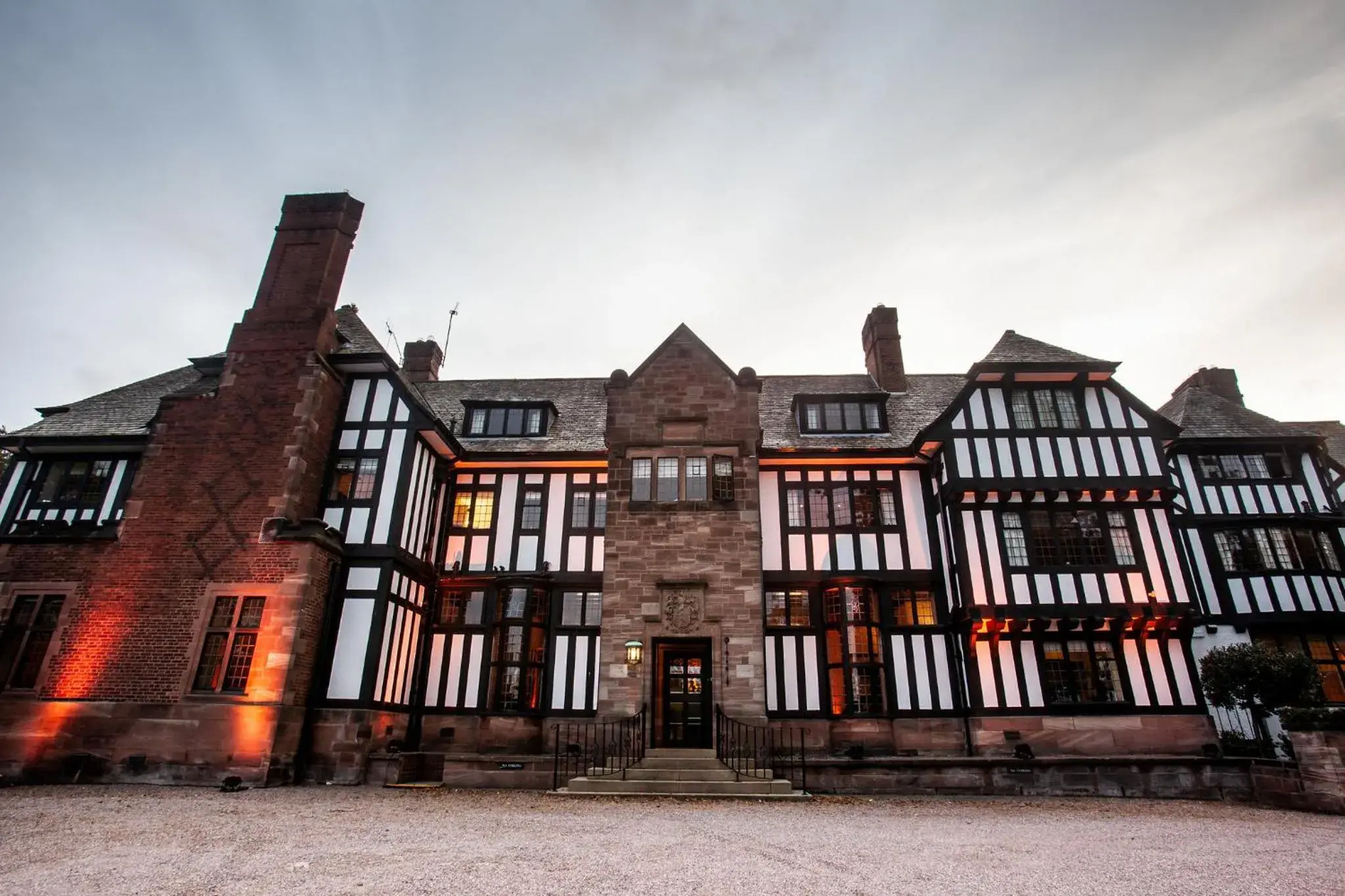 Property building in Inglewood Manor Property building in Inglewood Manor