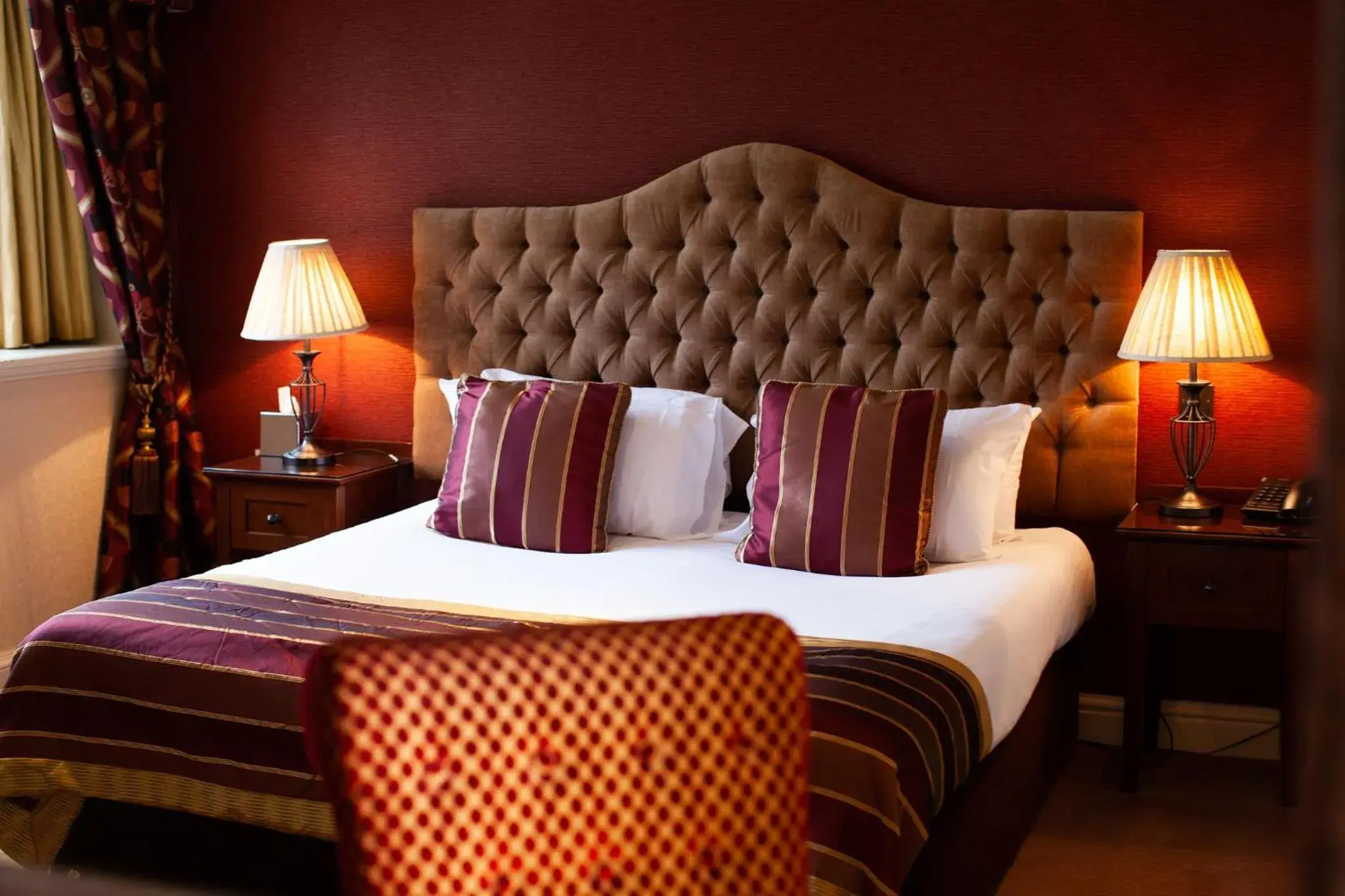 Bed in Inglewood Manor Bed in Inglewood Manor